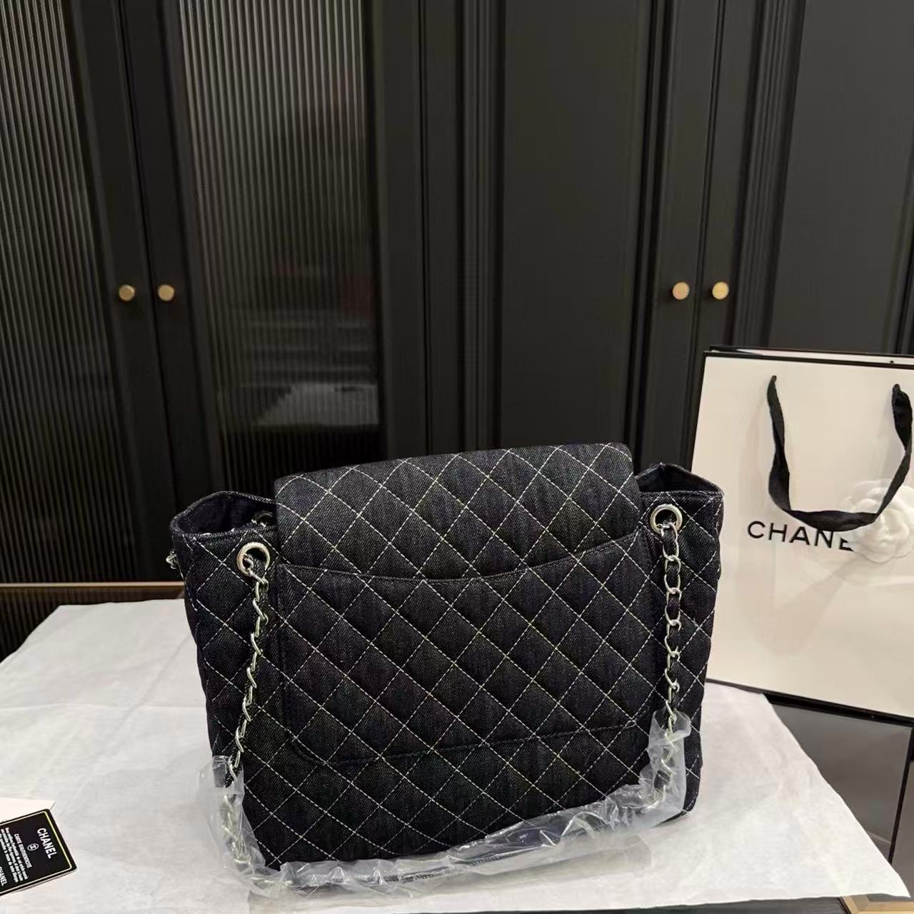 CHANE1 デニムチェーントートバッグ【50％割引+送料無料】