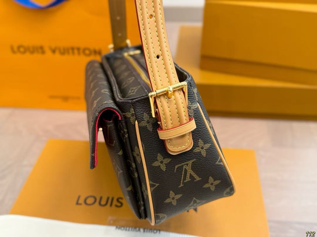 LVプリントのアンダーアームバッグ【50％割引+送料無料】