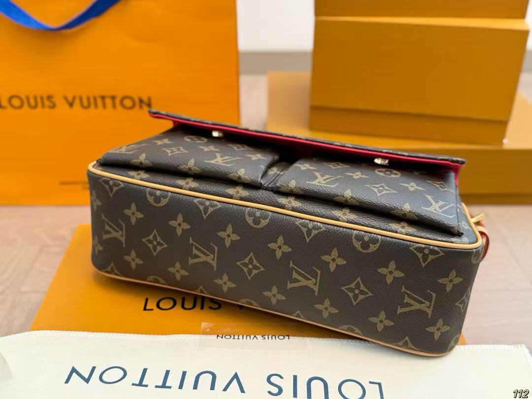 LVプリントのアンダーアームバッグ【50％割引+送料無料】