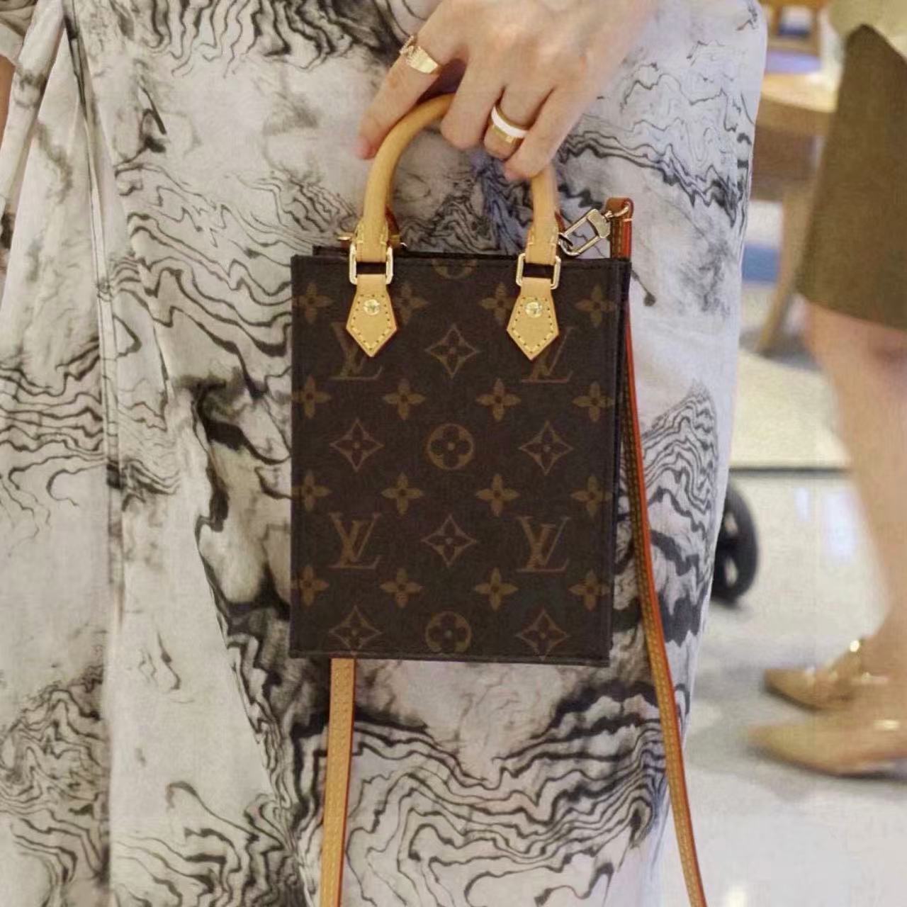 LVプリントハンドバッグ【50％割引+送料無料】