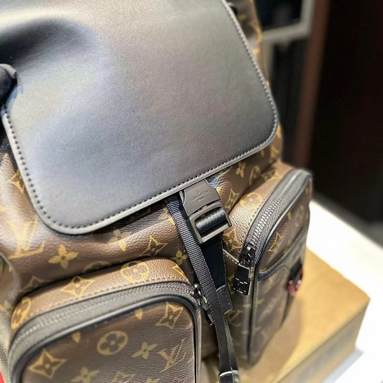 LV メンズ バックパック【50％割引+送料無料】