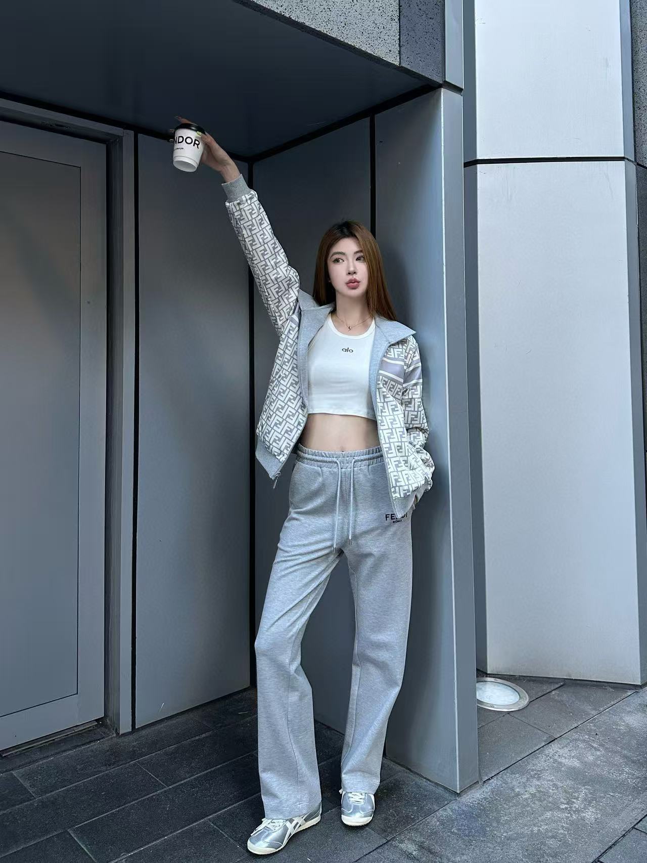 FEND1 リバーシブルジャケット＋トラウザーズ ツーピースセット【50％割引+送料無料】