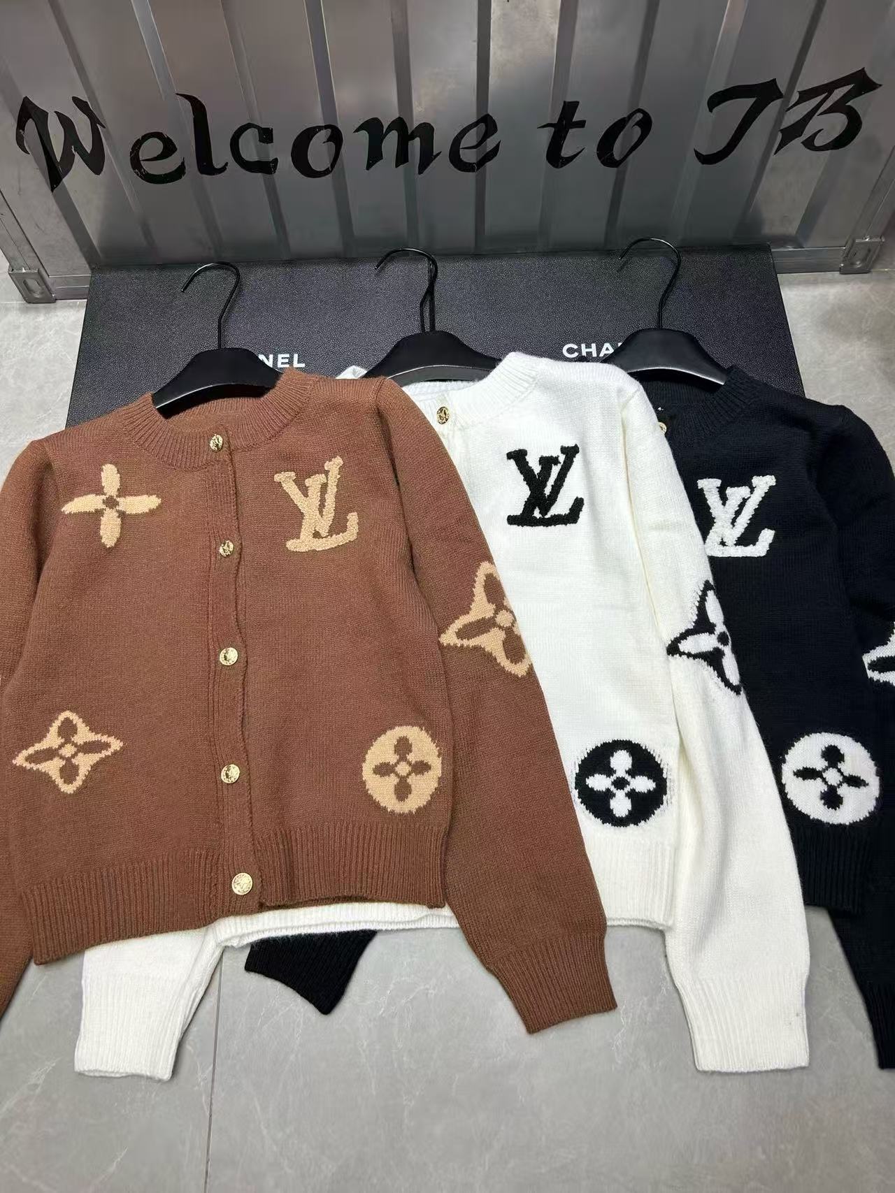 LV 四つ葉のクローバー フロック レター ウール カーディガン【50％割引+送料無料】