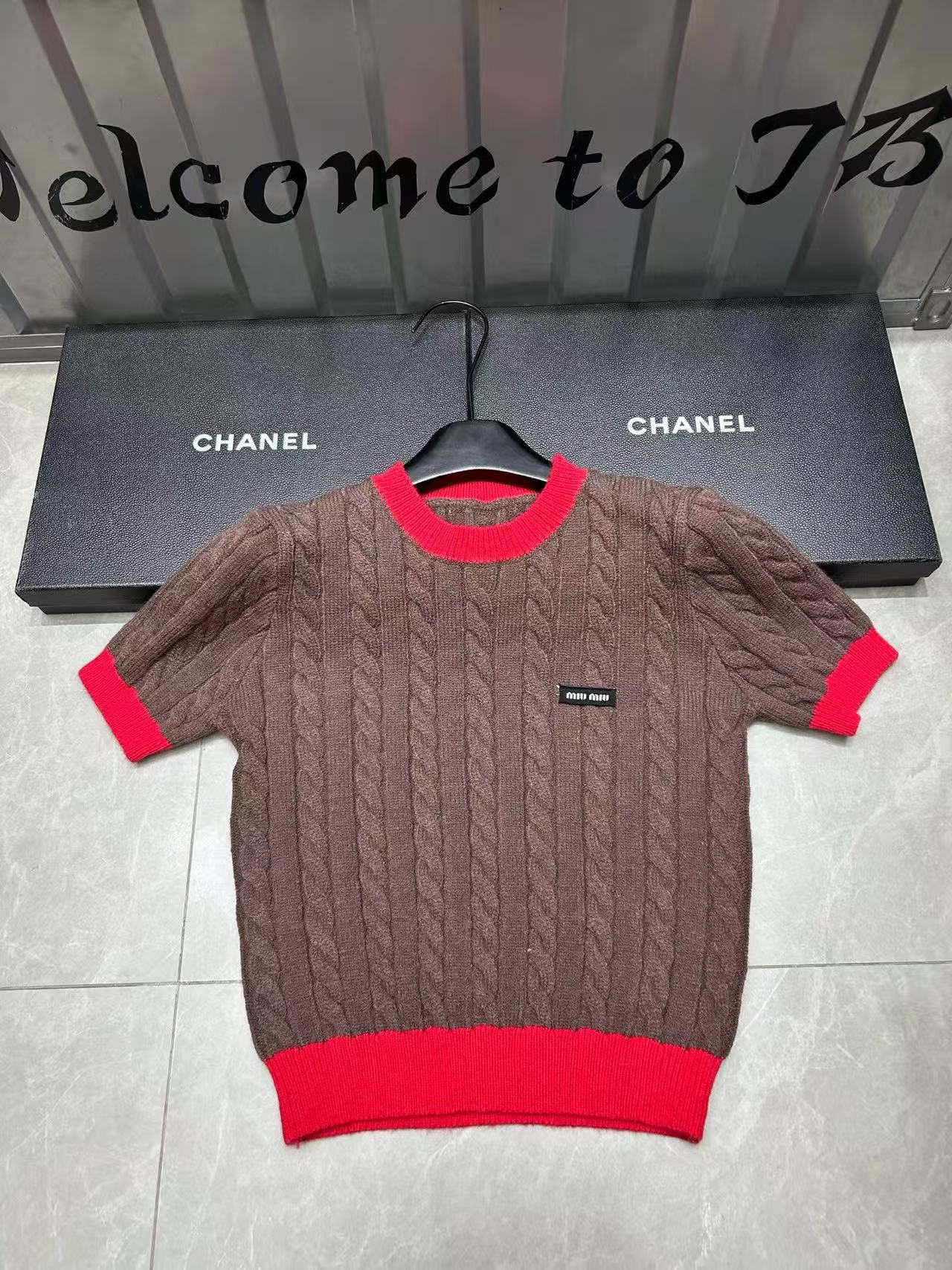 M1UM1U ケーブルニットウールセーター【50％割引+送料無料】