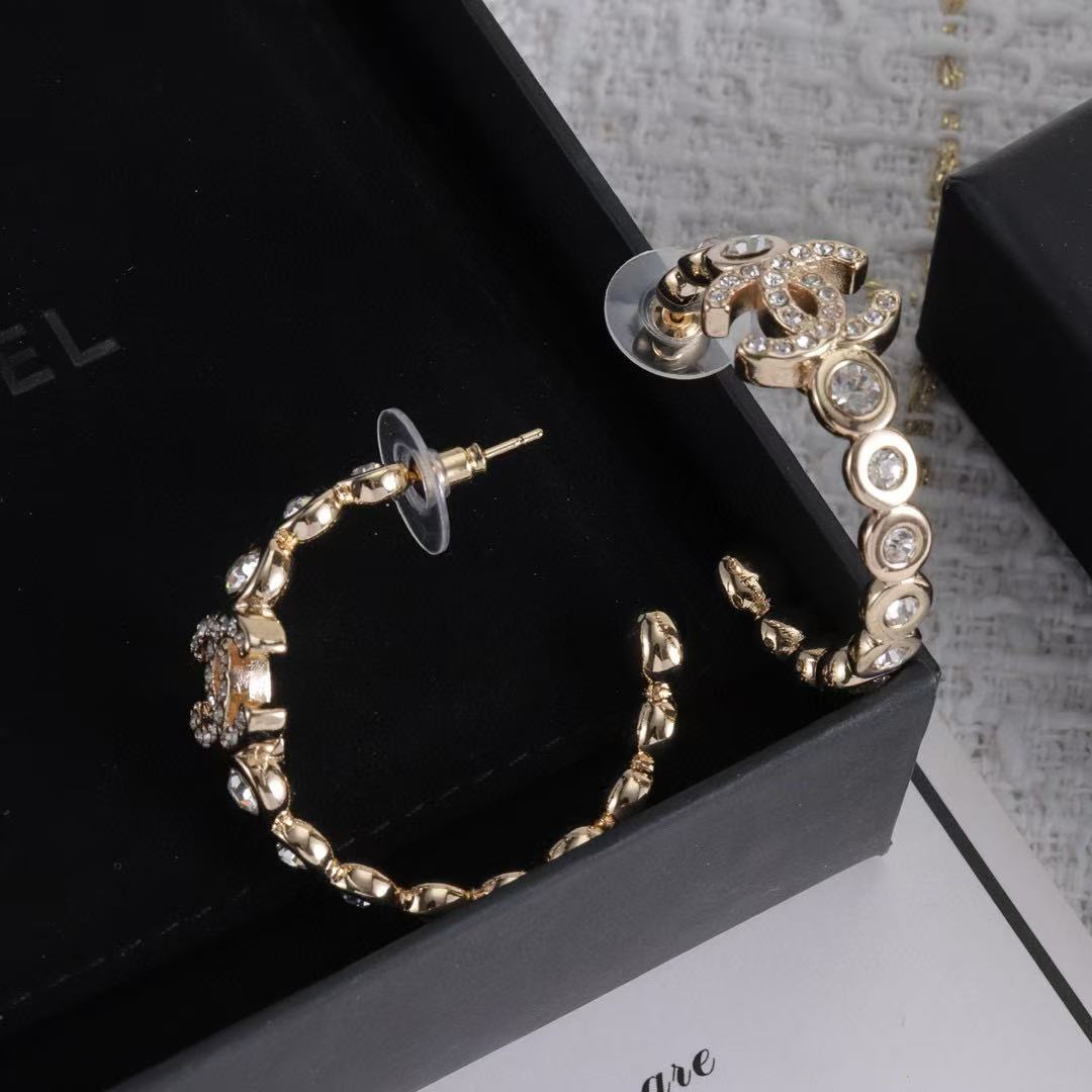 CHANE1 ダブルC ダイヤモンドセットイヤリング【50％割引+送料無料】