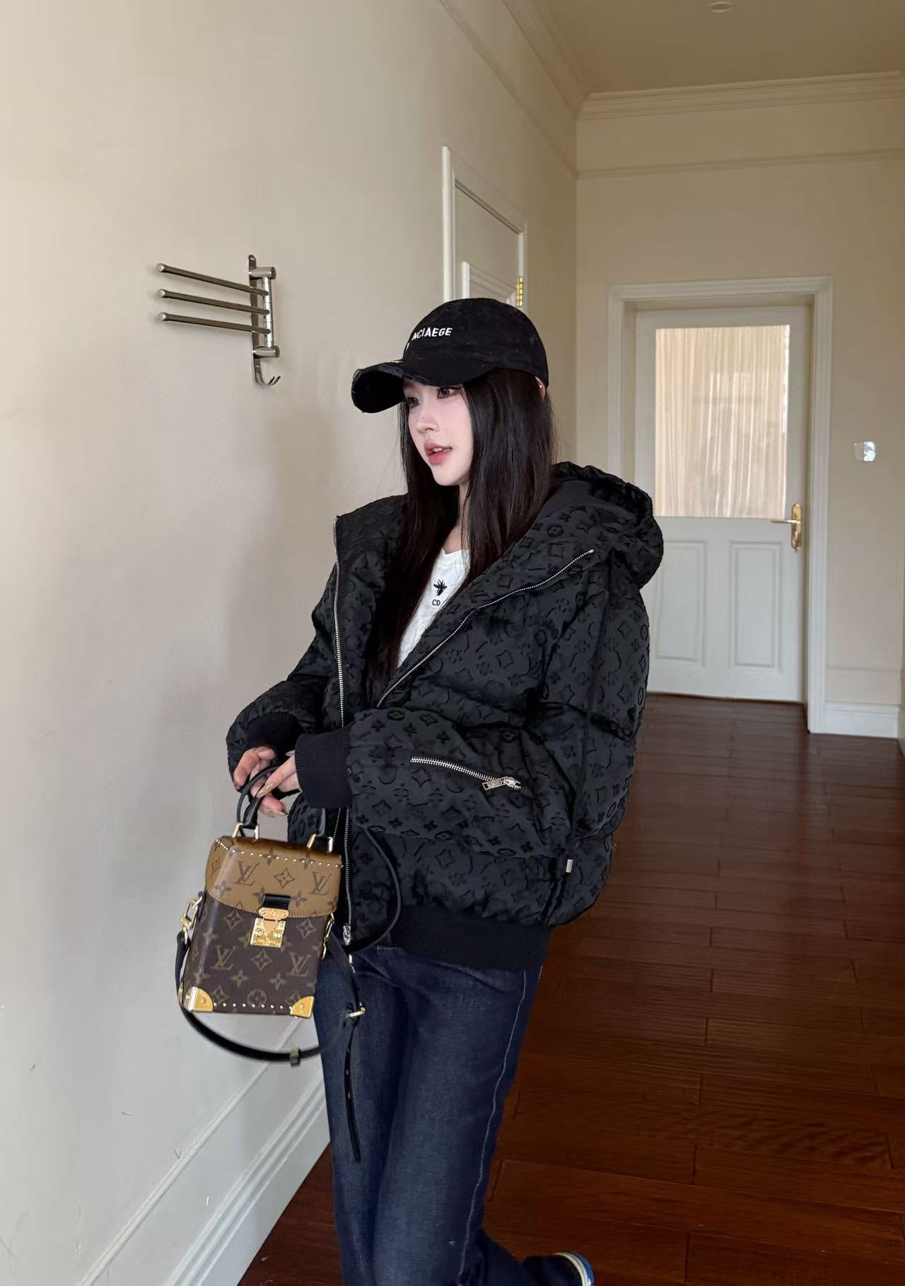 LVの高品質プリントダウンジャケット【50％割引+送料無料】