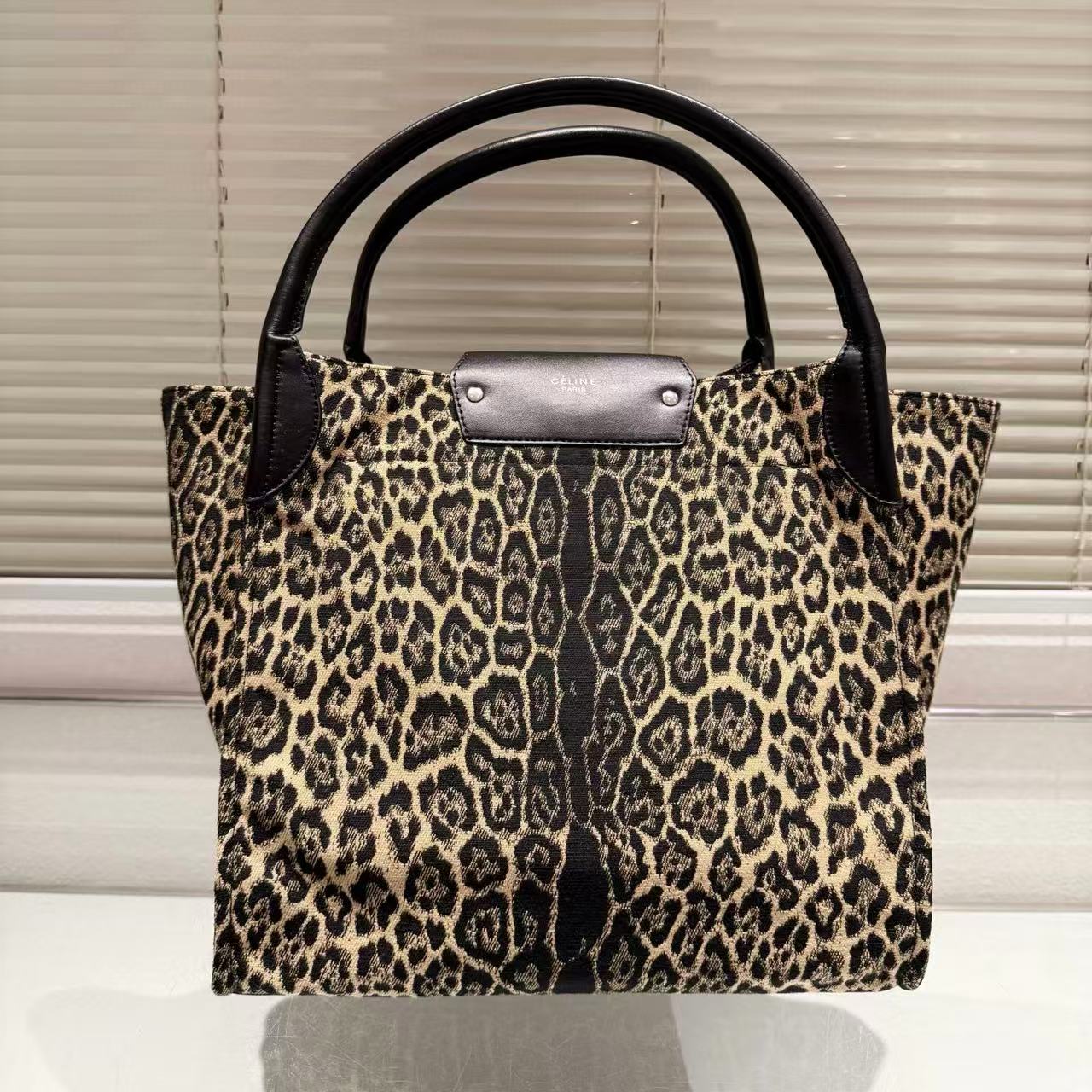 CEL1NE ヒョウ柄トートバッグ【50％割引+送料無料】
