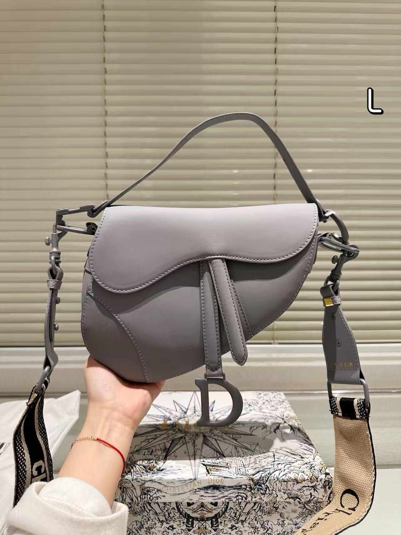 DI0R Saddleサドルバッグ【50％割引+送料無料】