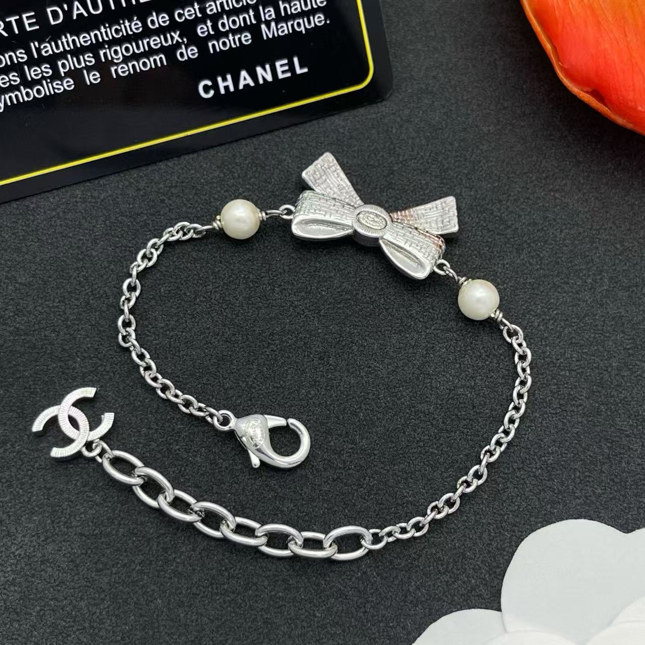 CHANE1 ボウパール ダブルC ブレスレット【50％割引+送料無料】