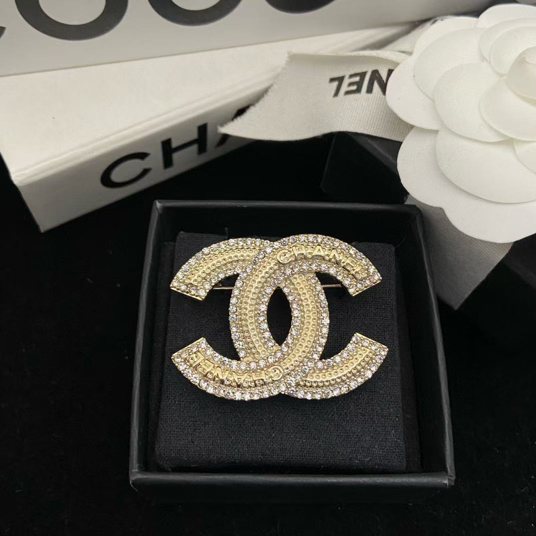 CHANE1 ダブルCレター フルダイヤモンドブローチ【50％割引+送料無料】