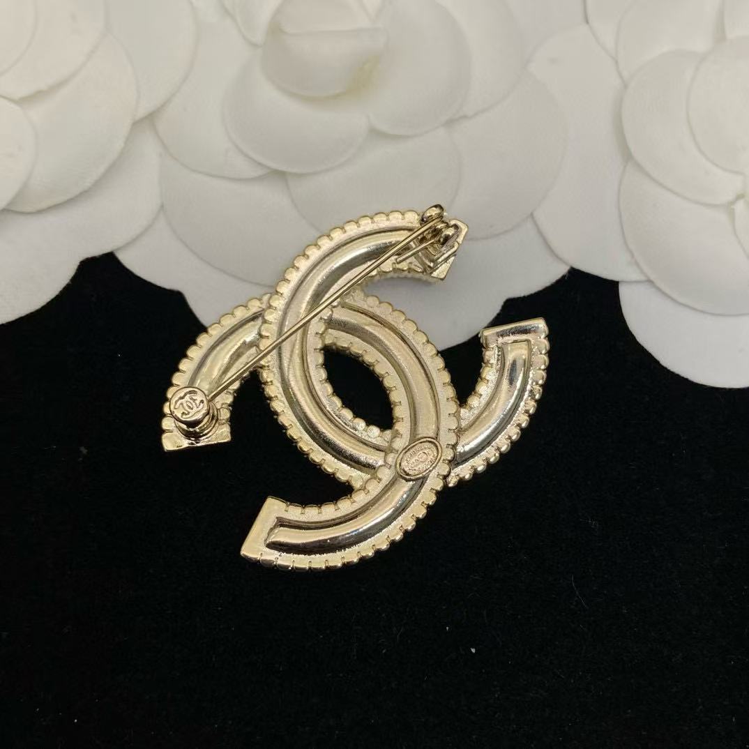 CHANE1 ダブルCレター フルダイヤモンドブローチ【50％割引+送料無料】