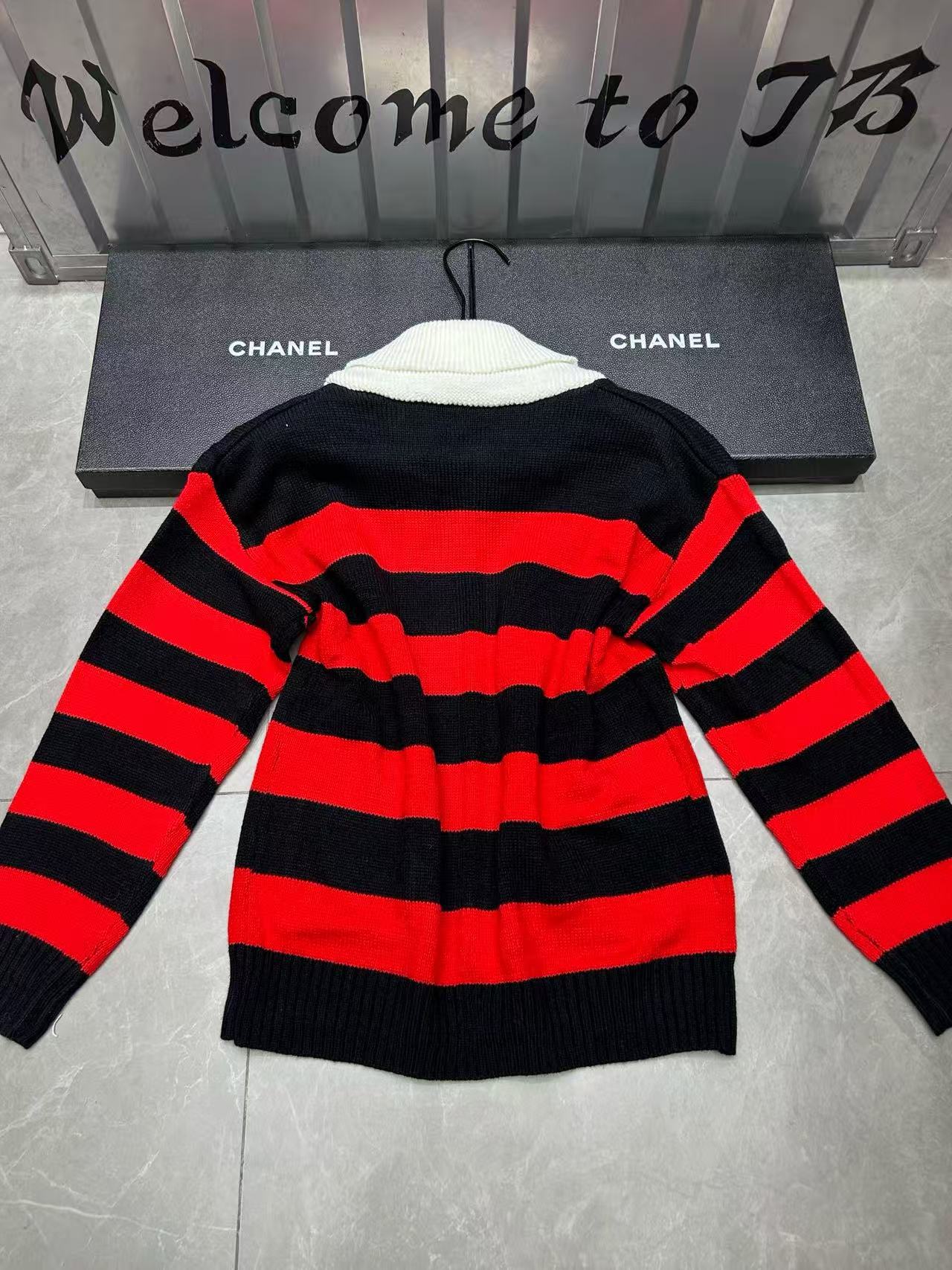 CHANE1 ラペルダブルC レッドストライプウールカーディガン【50％割引+送料無料】