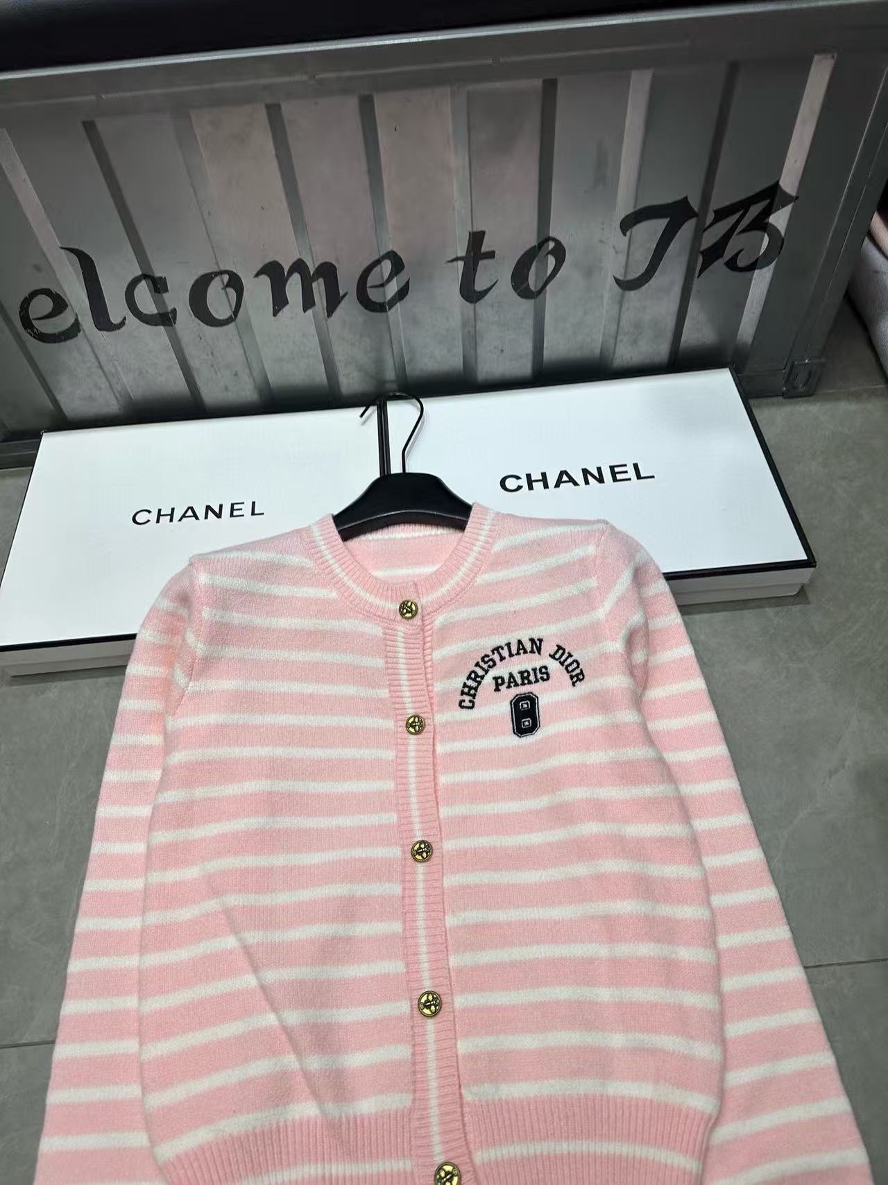 DIOR ストライプ レター ウール カーディガン【50％割引+送料無料】