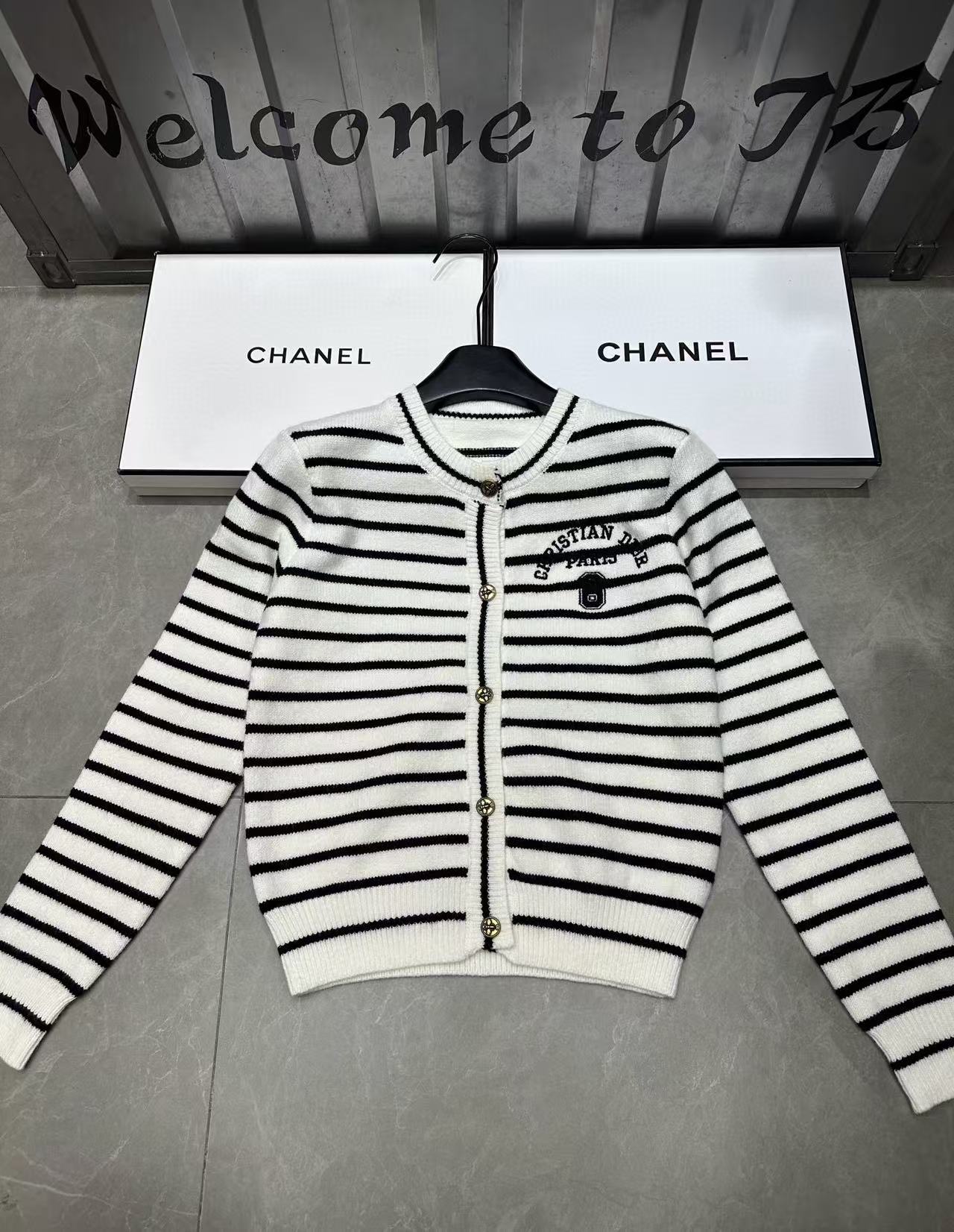 DIOR ストライプ レター ウール カーディガン【50％割引+送料無料】