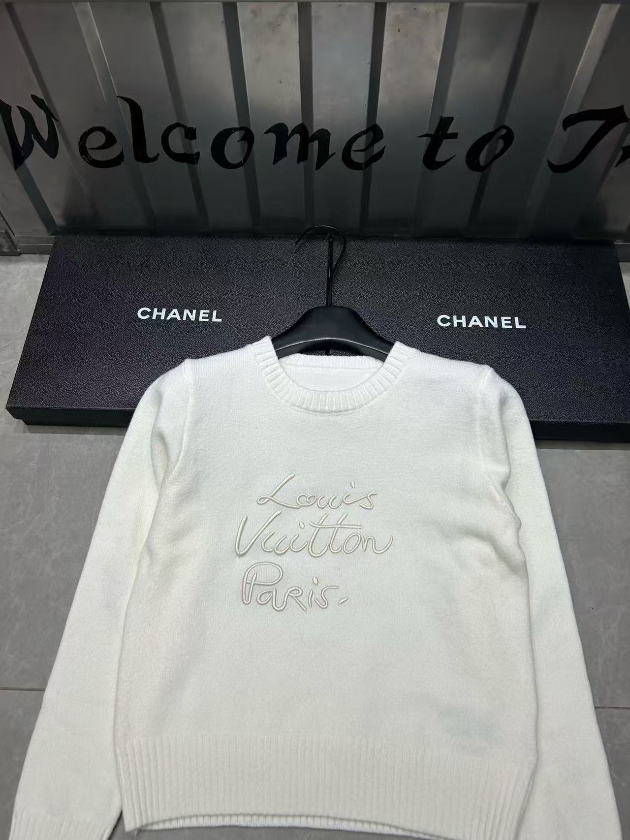 LV エンブロイダリー レター セーター【50％割引+送料無料】