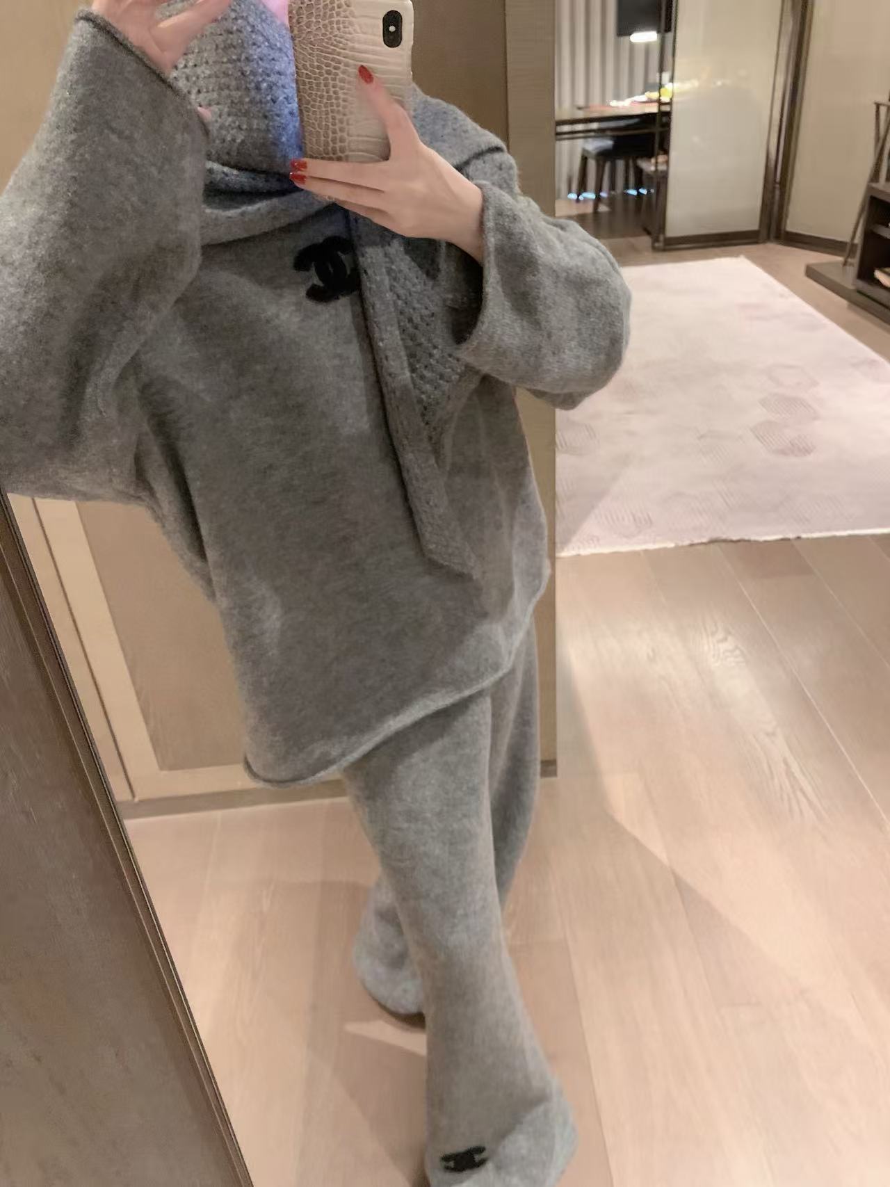 CHANE1 ダブルC スカーフ付き カジュアルスーツ【50％割引+送料無料】