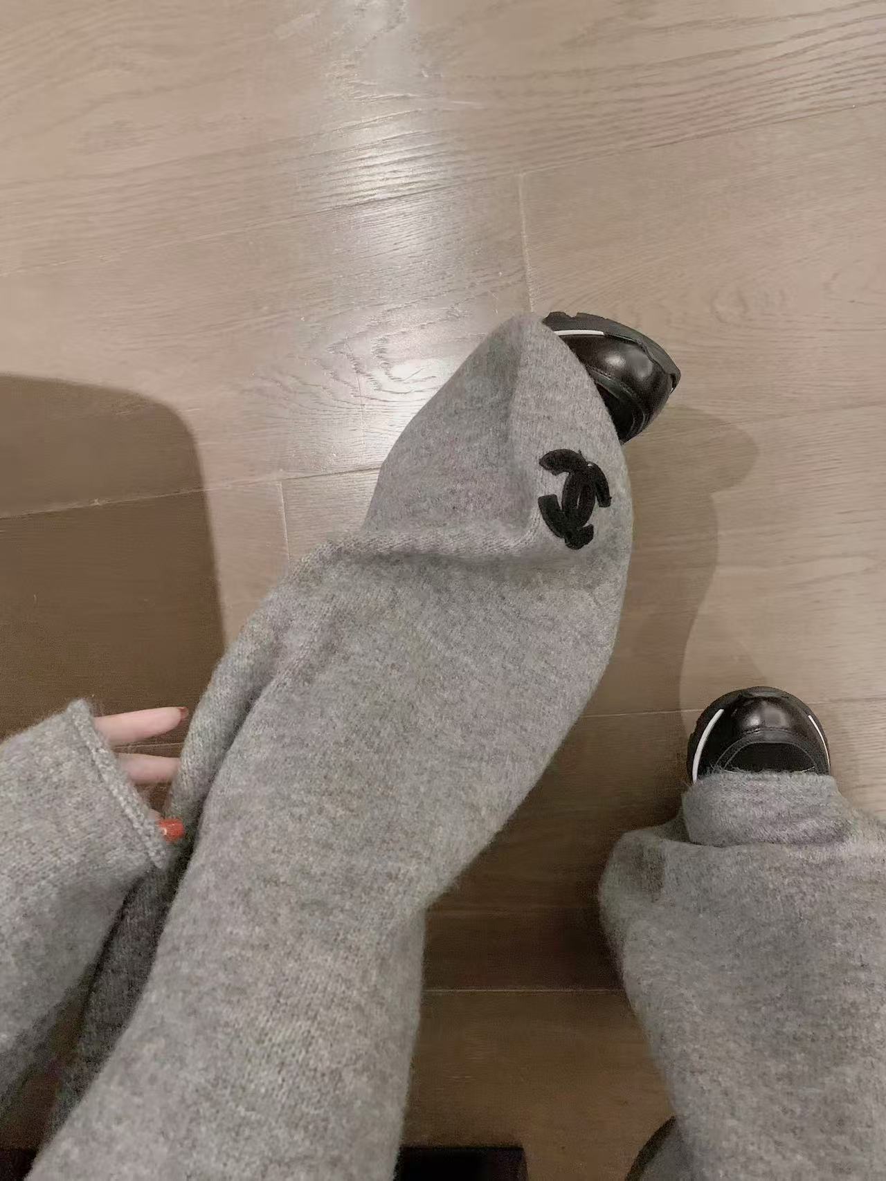 CHANE1 ダブルC スカーフ付き カジュアルスーツ【50％割引+送料無料】