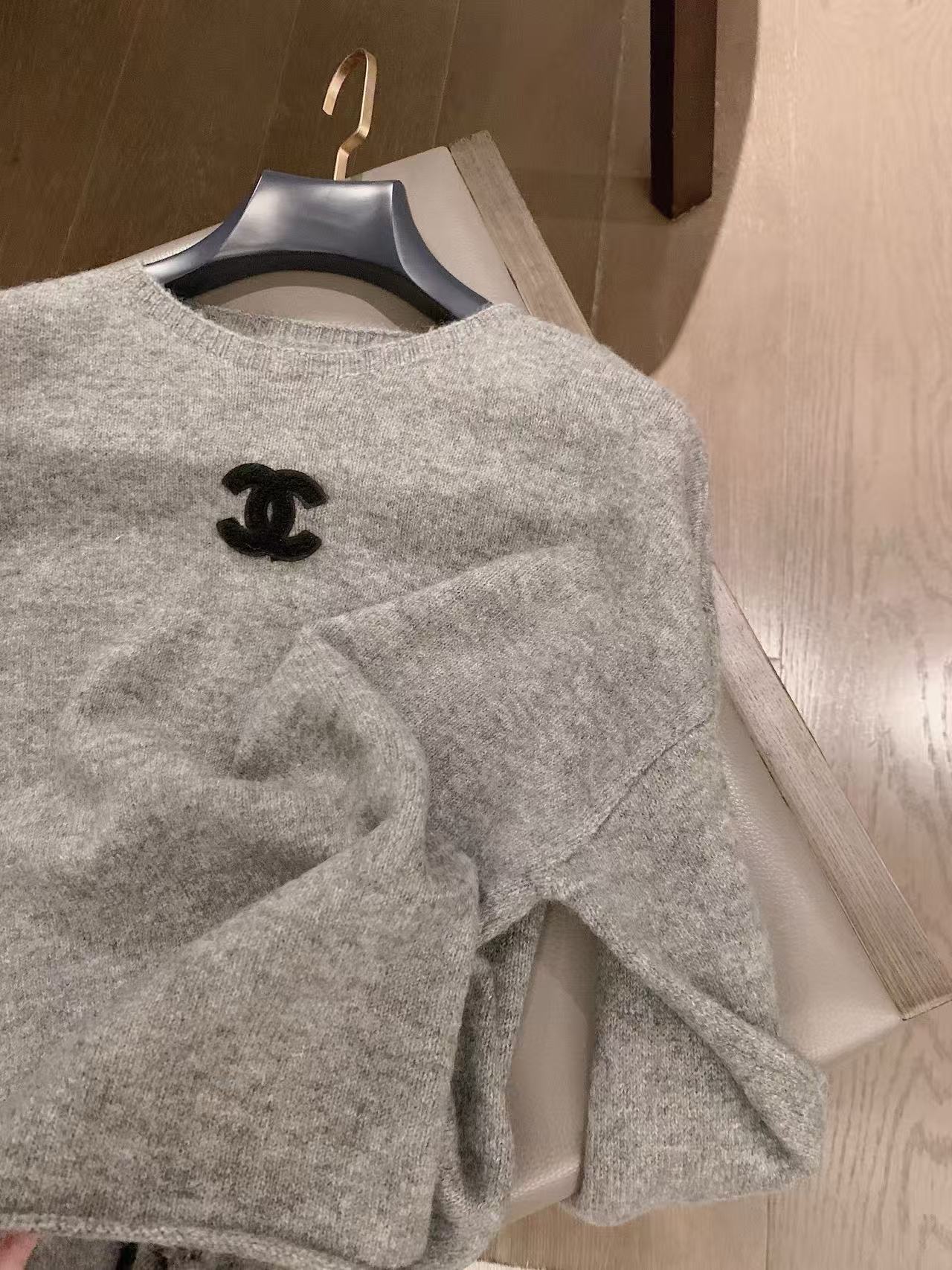 CHANE1 ダブルC スカーフ付き カジュアルスーツ【50％割引+送料無料】