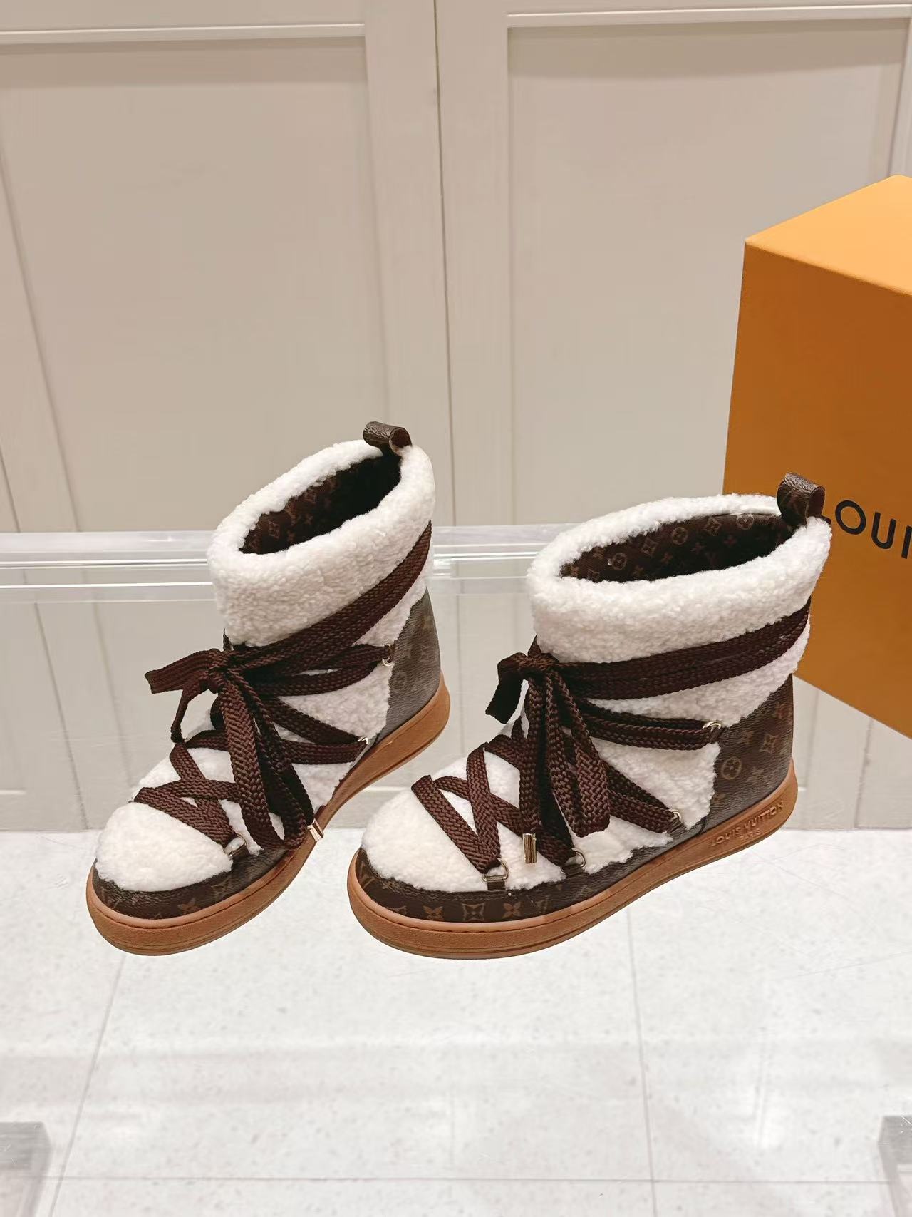 LVの高品質レースアップウールスノーブーツ【50％割引+送料無料】