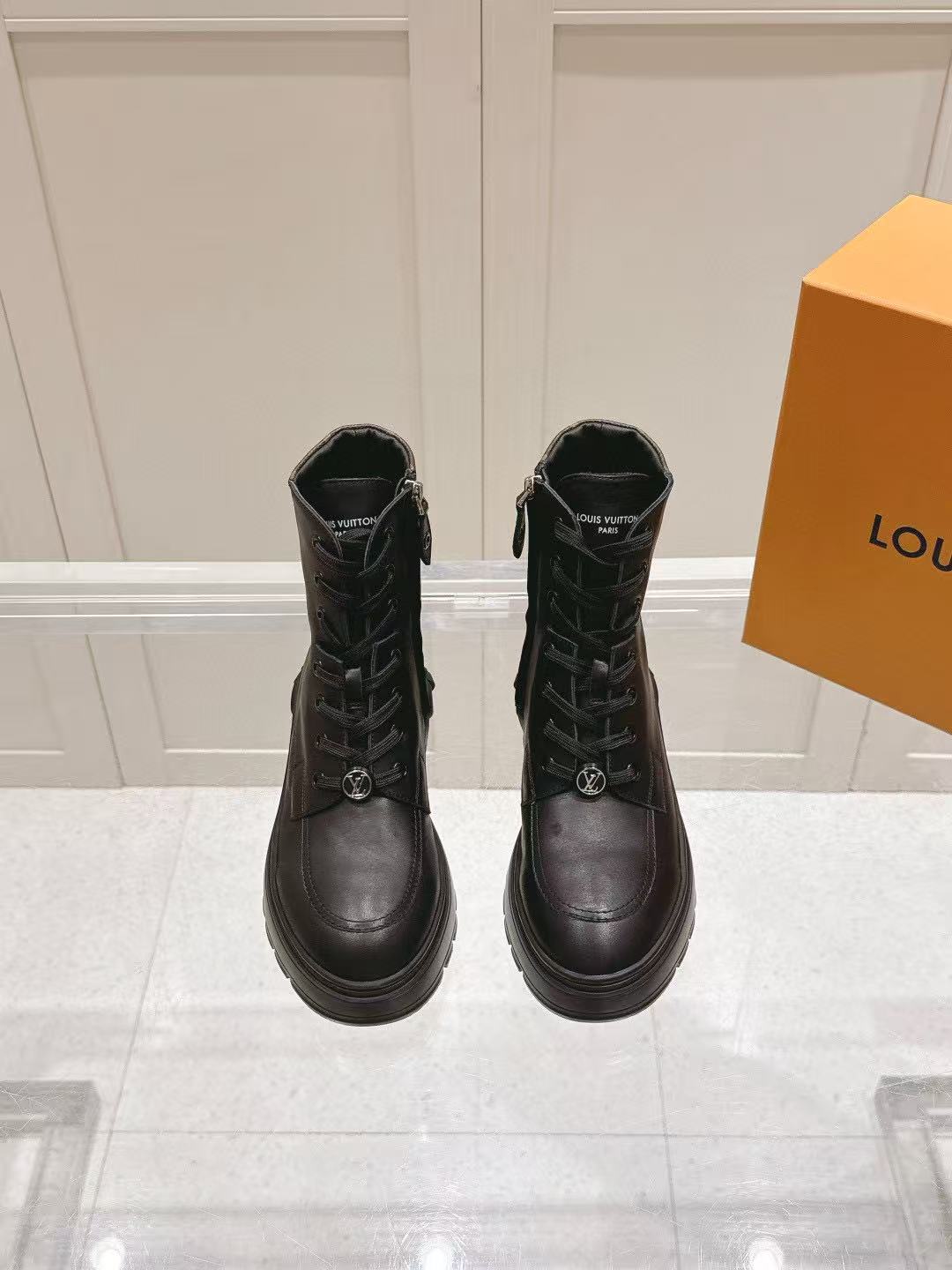LVの高品質秋冬ラウンドトゥ牛革アンクルブーツ【50％割引+送料無料】