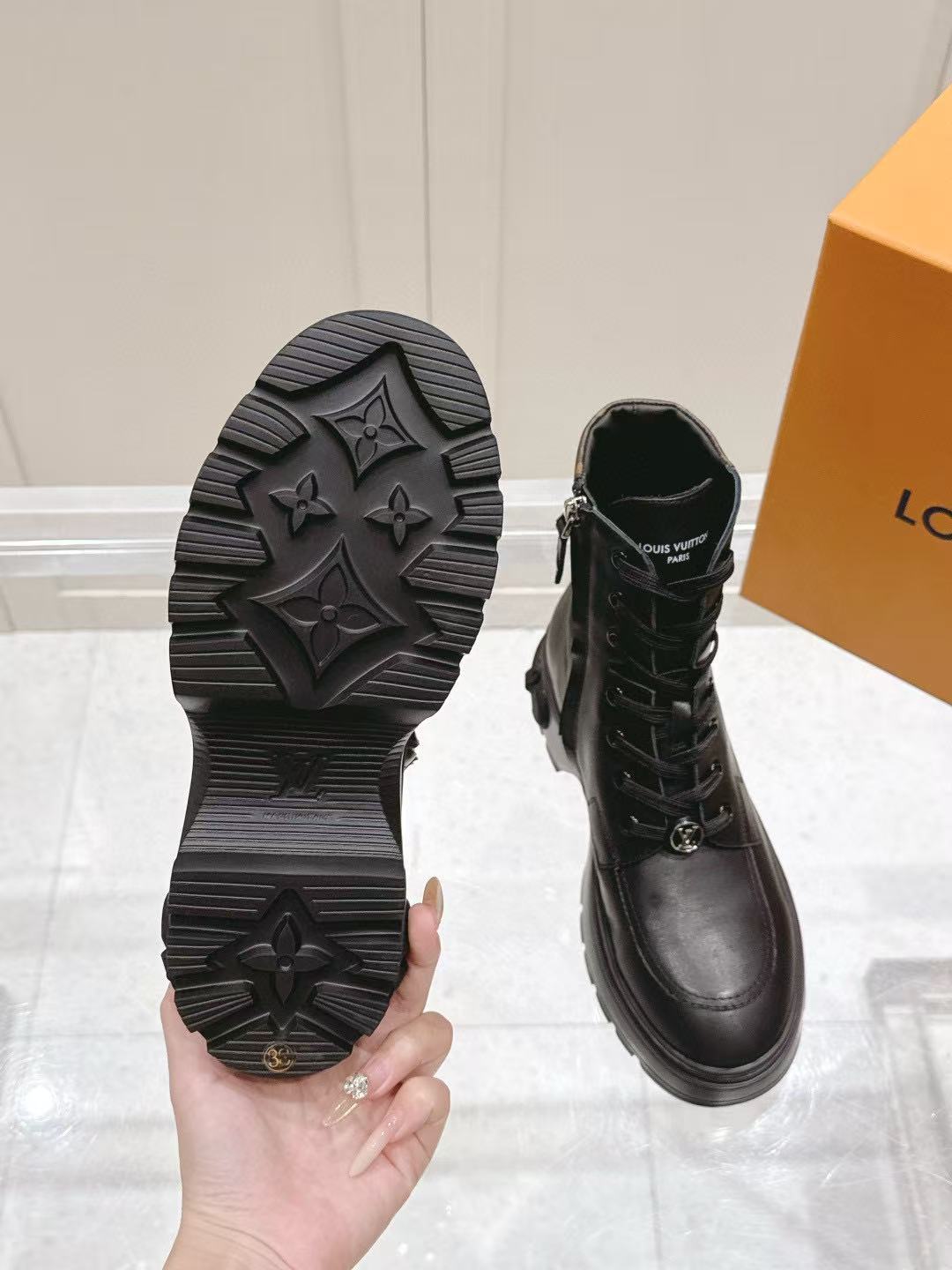 LVの高品質秋冬ラウンドトゥ牛革アンクルブーツ【50％割引+送料無料】
