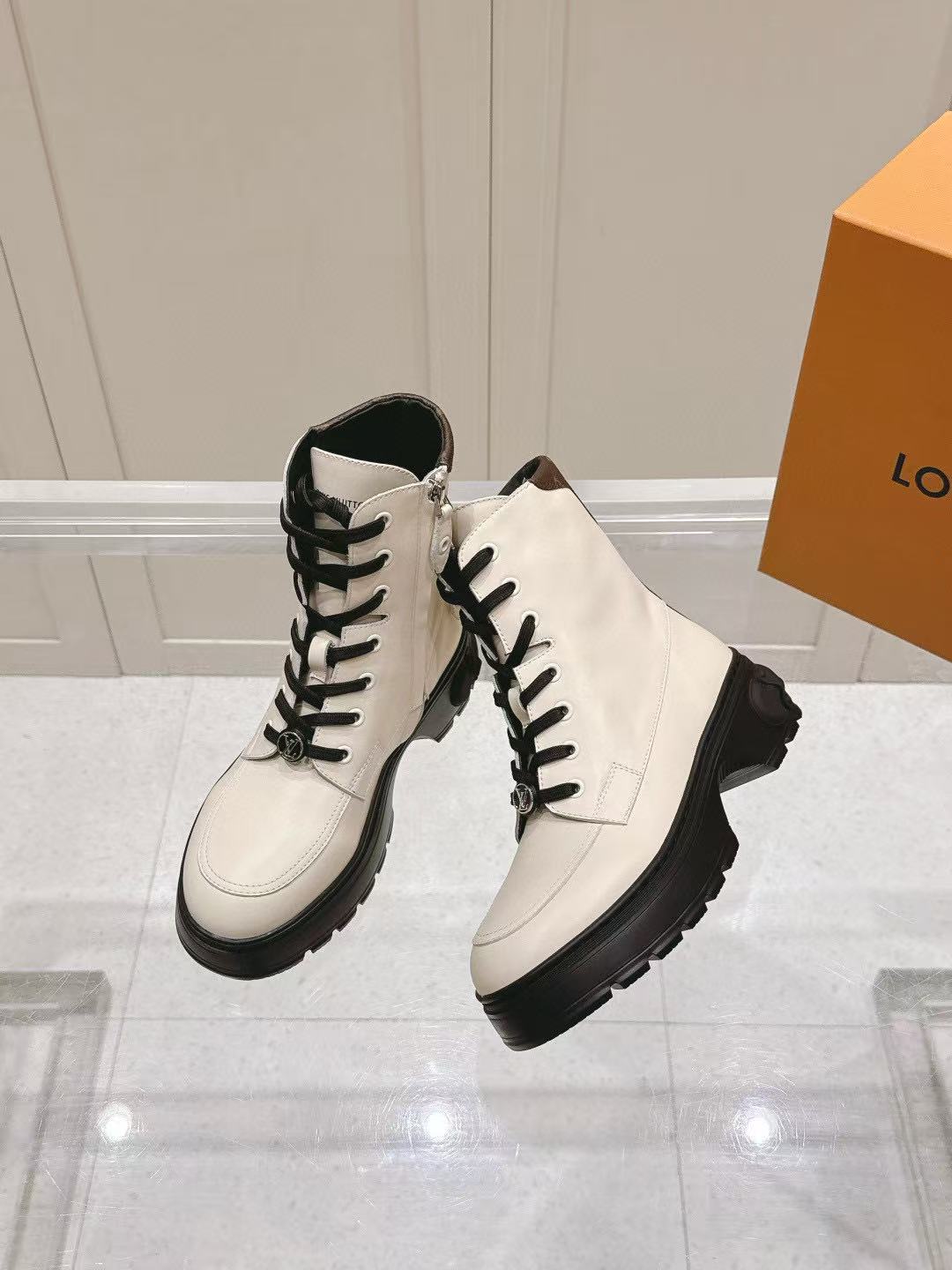 LVの高品質秋冬ラウンドトゥ牛革アンクルブーツ【50％割引+送料無料】