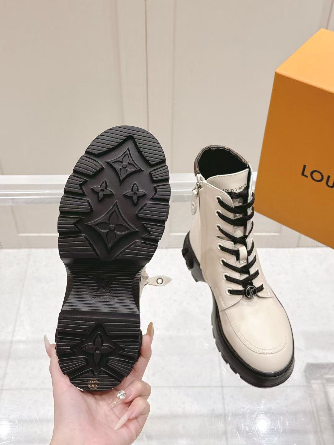 LVの高品質秋冬ラウンドトゥ牛革アンクルブーツ【50％割引+送料無料】