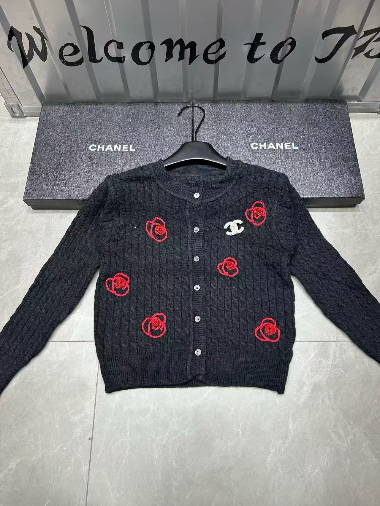 CHANE1 ダブルC フローラルウールカーディガン【50％割引+送料無料】