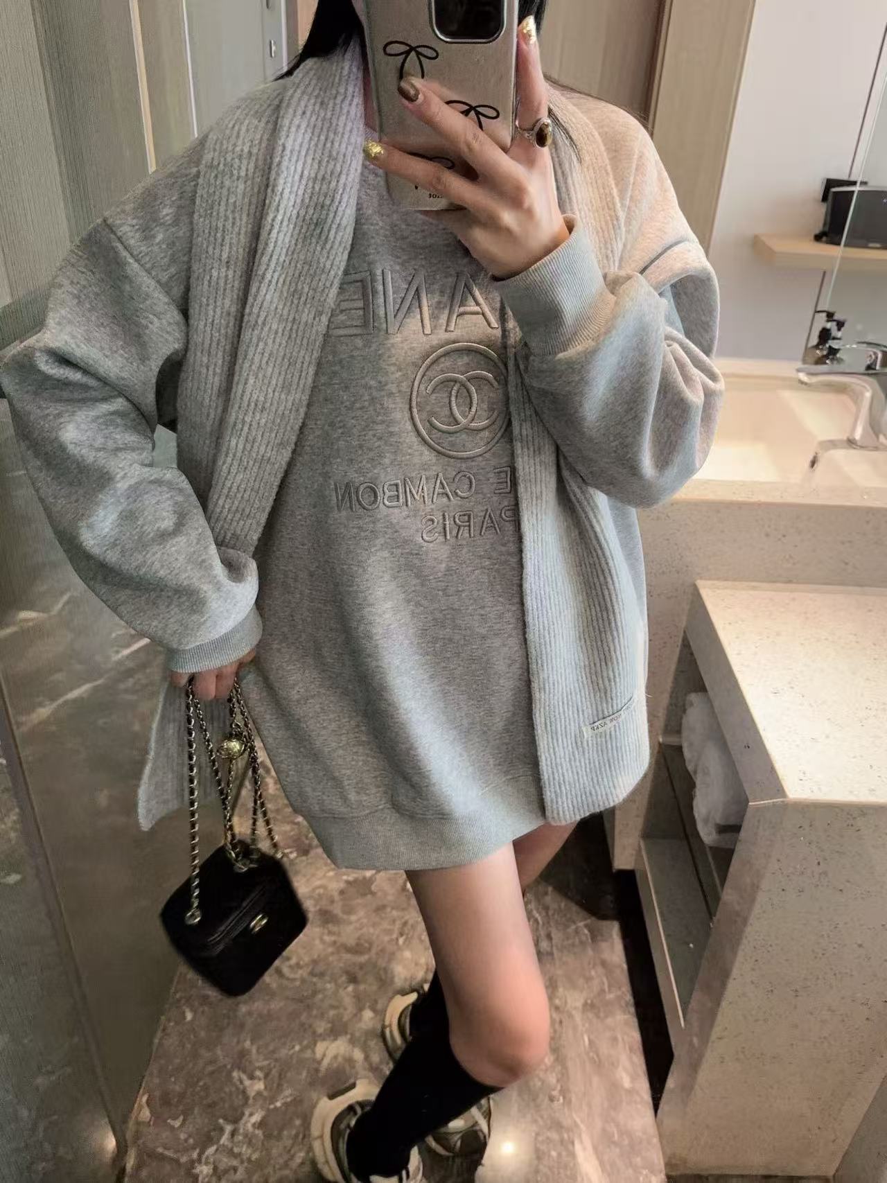 CHANE1 刺繍レタースウェットシャツ + スカーフ【50％割引+送料無料】