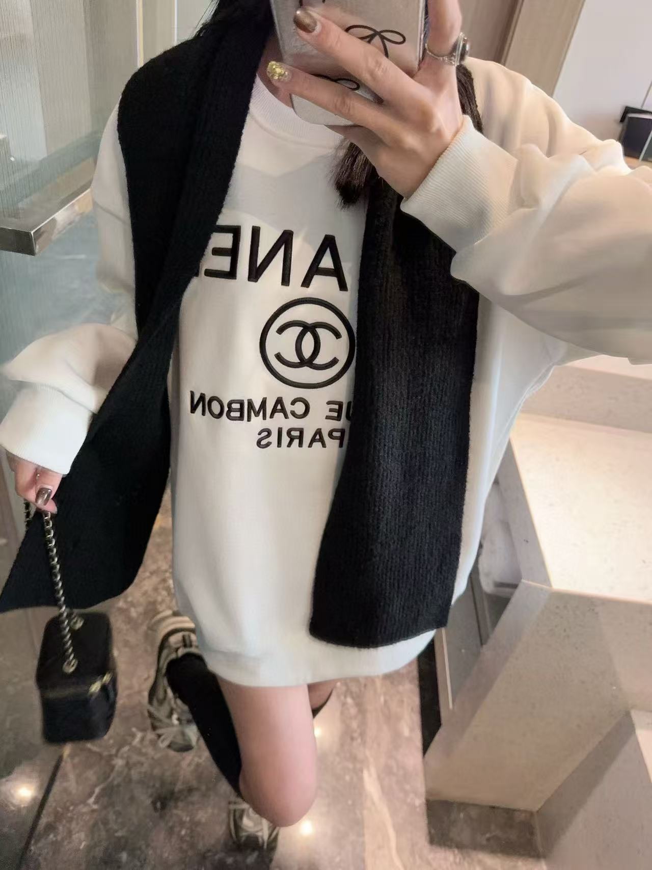 CHANE1 刺繍レタースウェットシャツ + スカーフ【50％割引+送料無料】