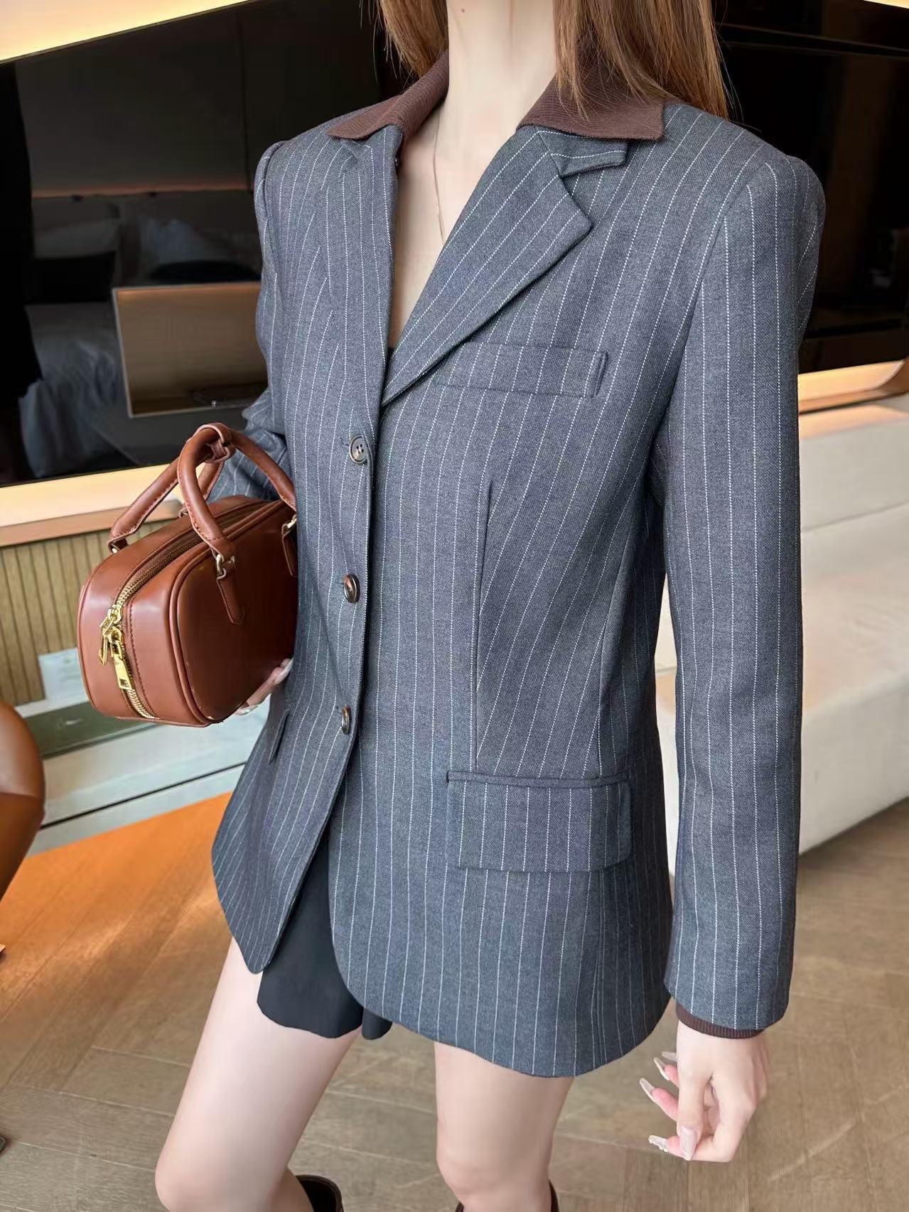 M1UM1U ストライプスーツジャケット【50％割引+送料無料】