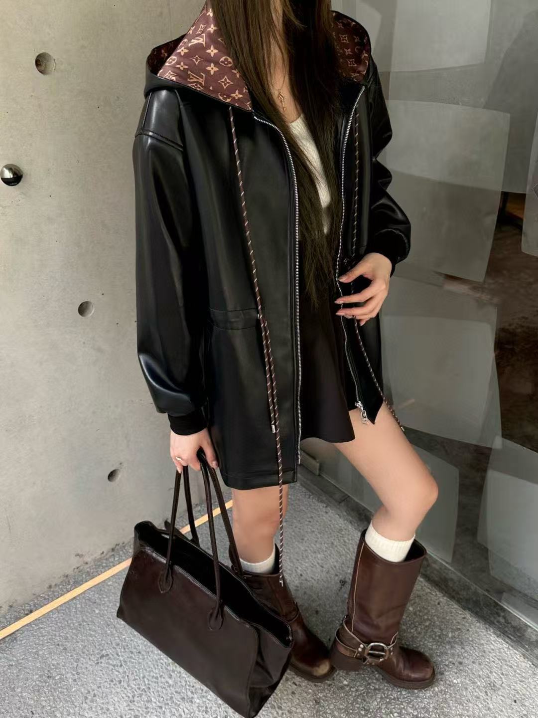 LVフード付きレザーロングコート【50％割引+送料無料】