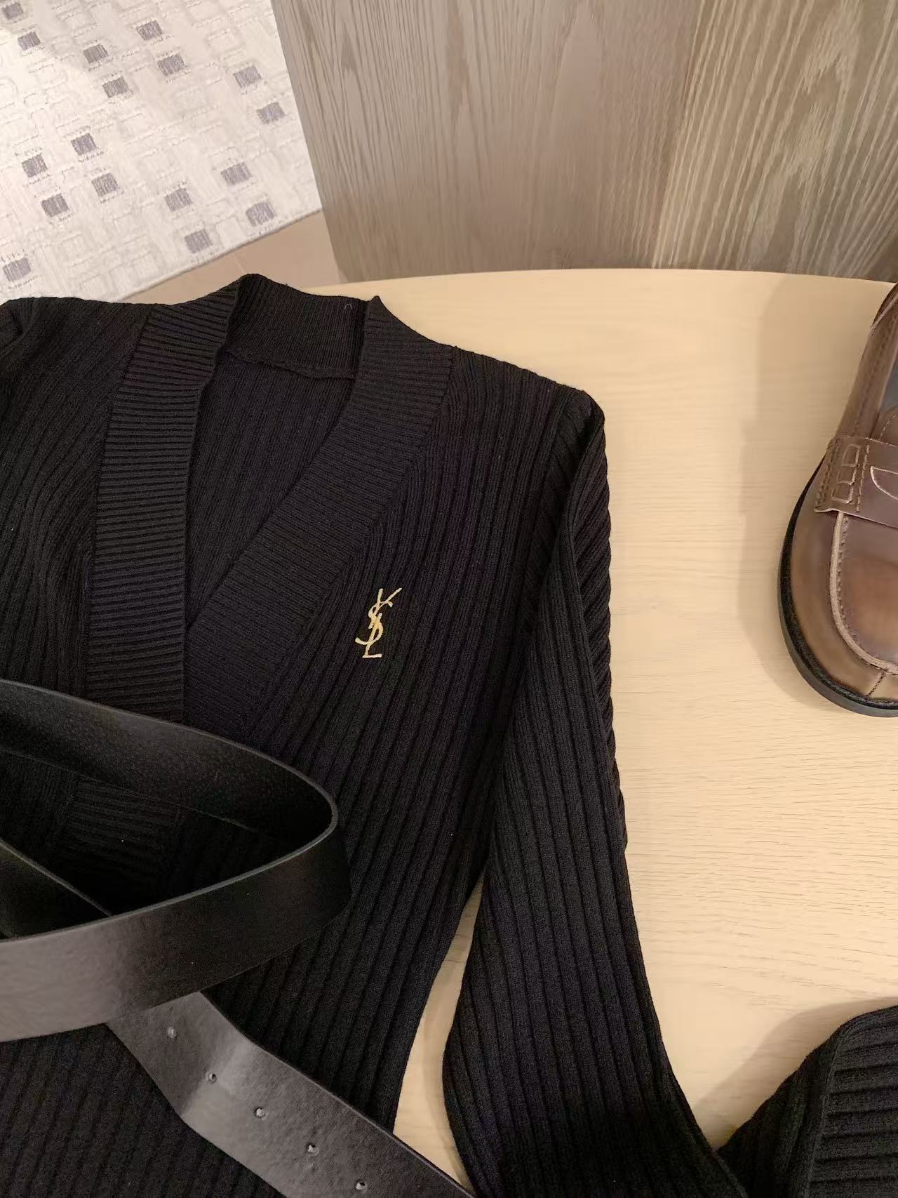 YSLウールVネックフィットドレス【50％割引+送料無料】