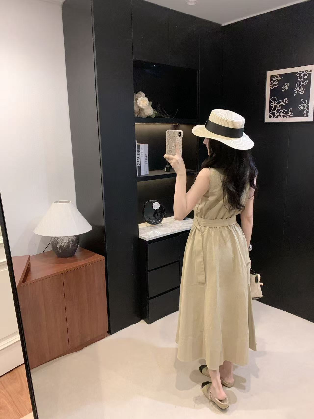 DIOR メタルボタン ノースリーブ ドレス【50％割引+送料無料】