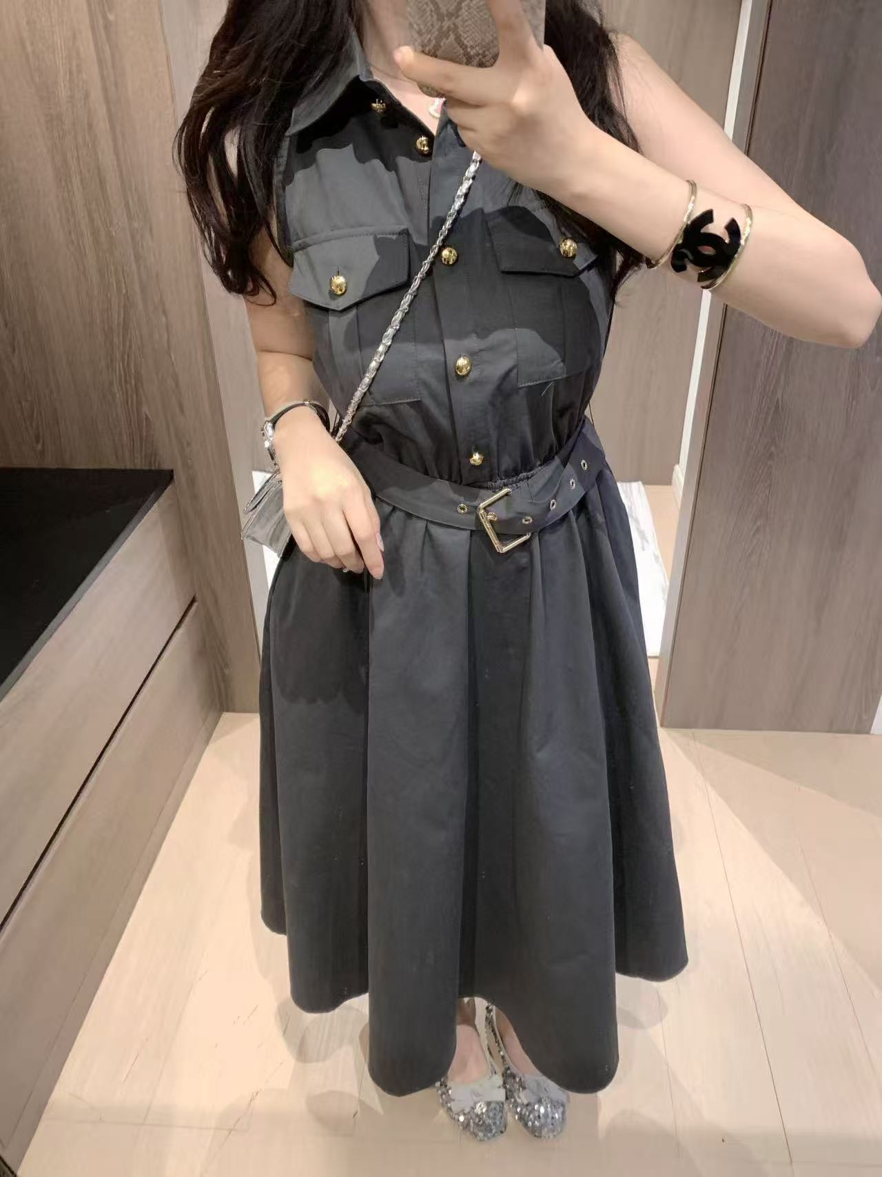 DIOR メタルボタン ノースリーブ ドレス【50％割引+送料無料】