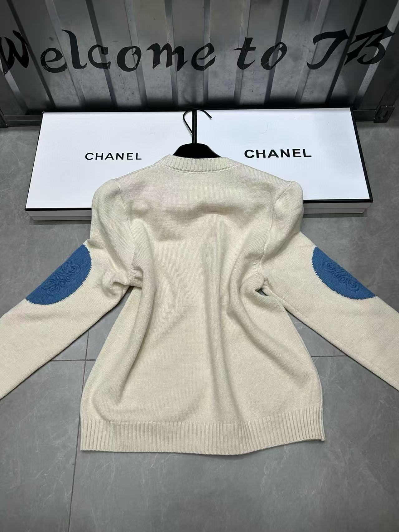 L0WEW 刺繍ロゴセーター【50％割引+送料無料】