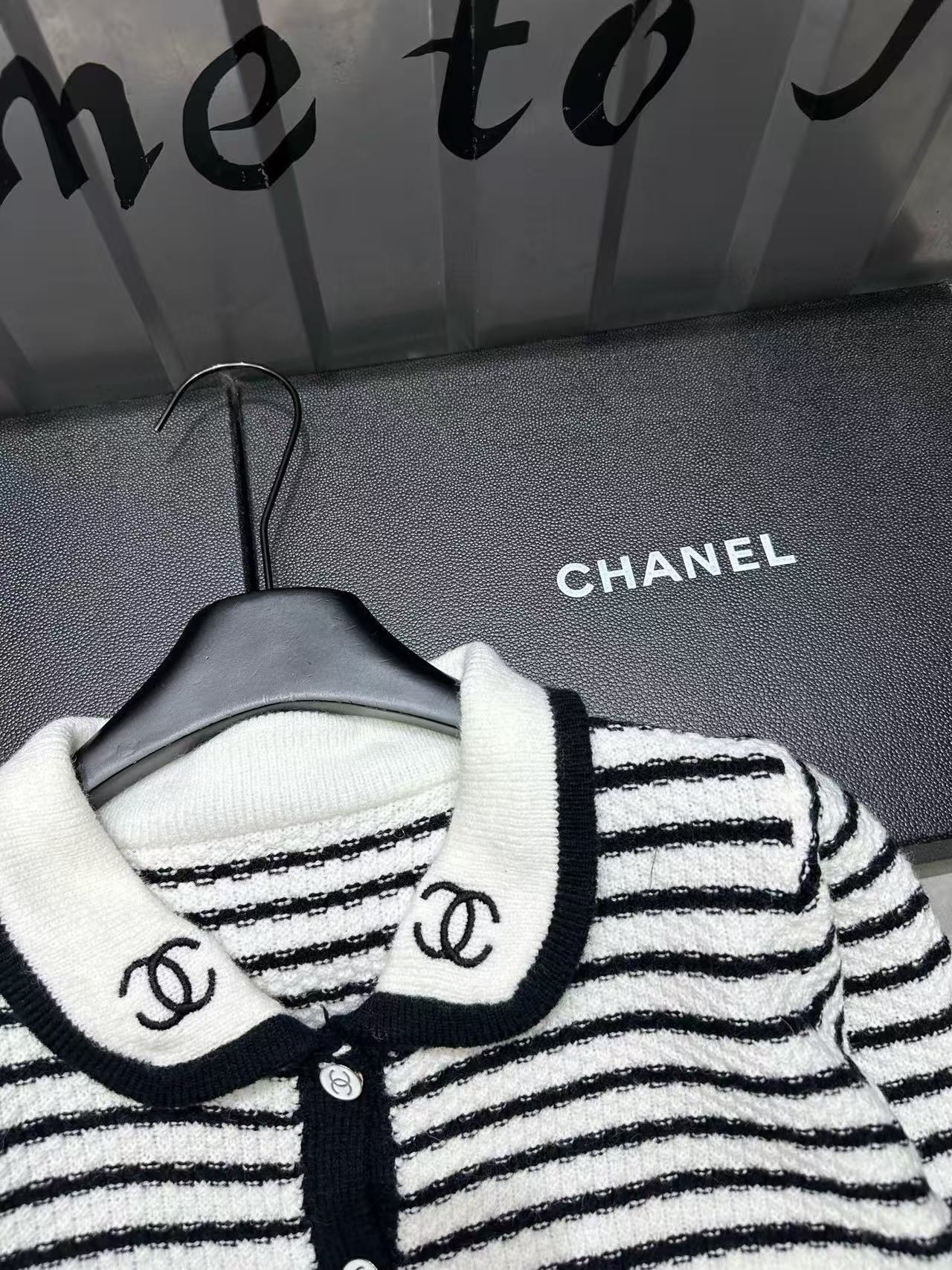 CHANE1 襟付きストライプウールカーディガン【50％割引+送料無料】