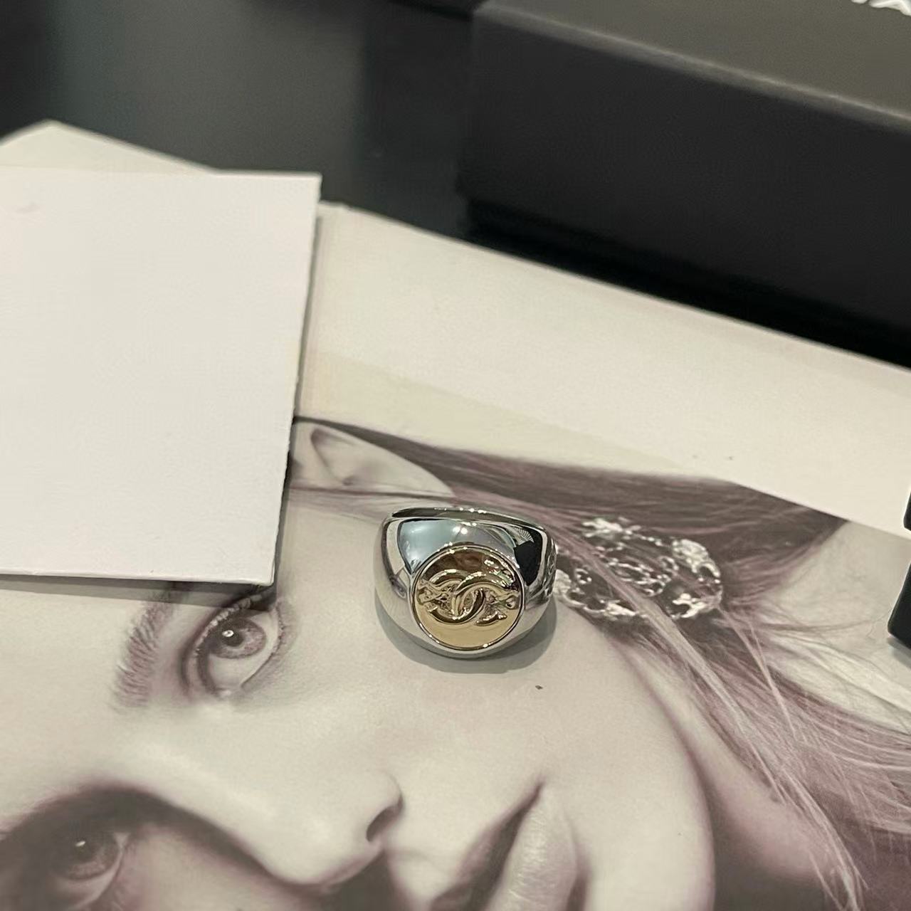 CHANE1シンプルなダブルCリング【50％割引+送料無料】