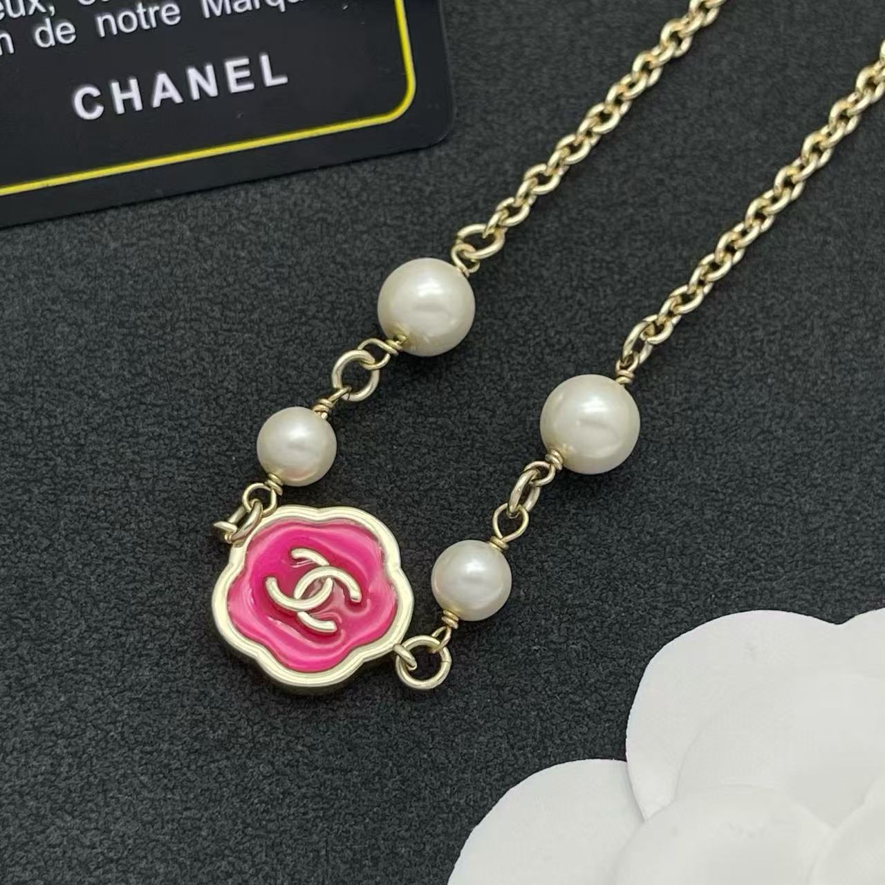 CHANE1 ピンク ダブルC パールネックレス【50％割引+送料無料】