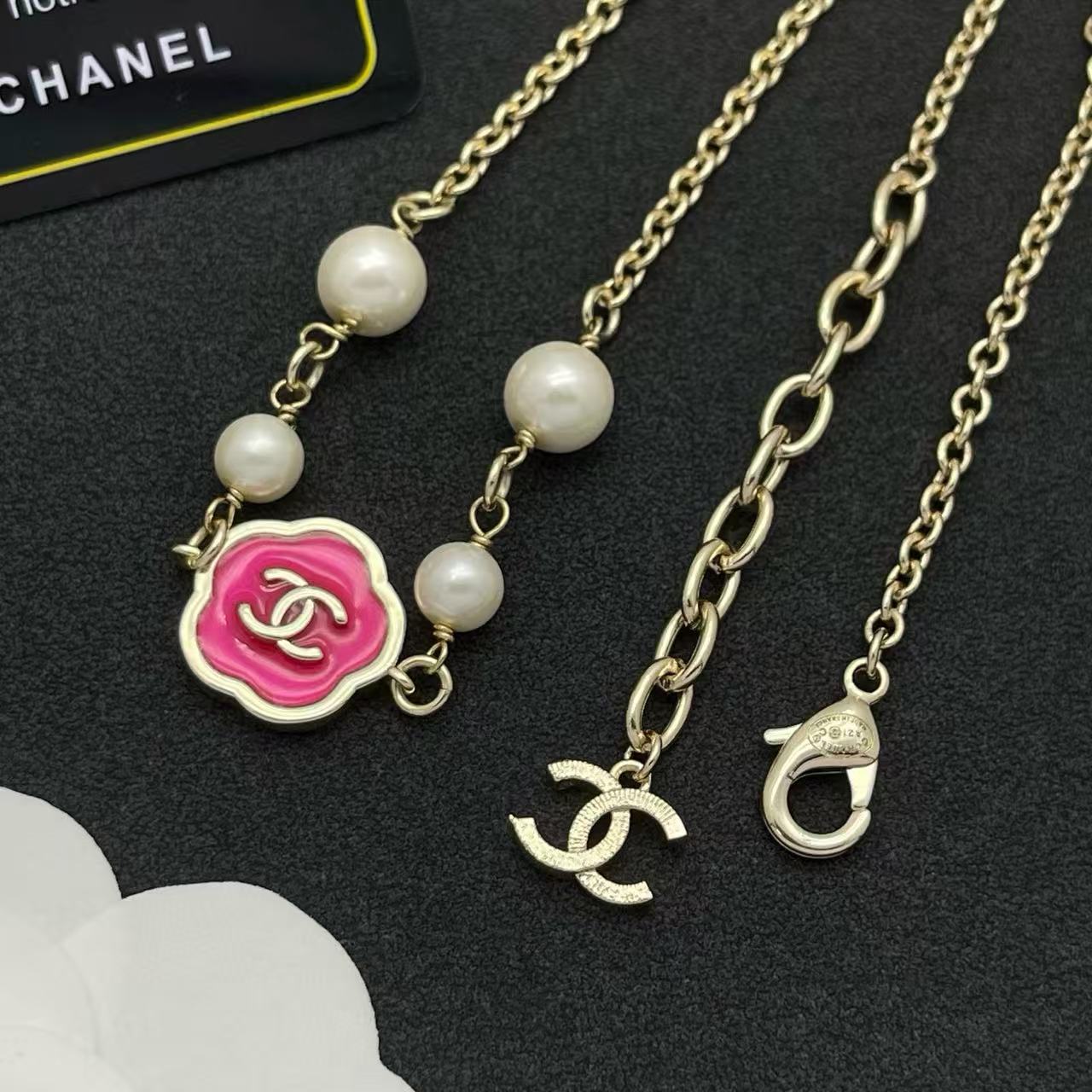CHANE1 ピンク ダブルC パールネックレス【50％割引+送料無料】