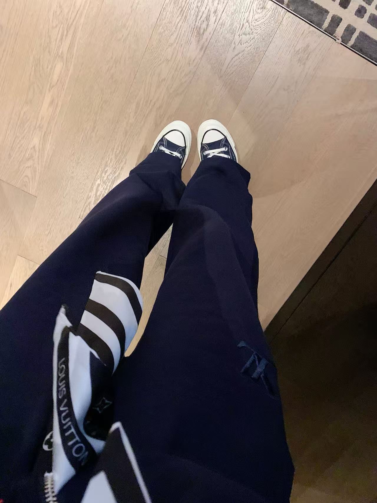 LVフード付きカジュアルスーツ（スカーフ付き）【50％割引+送料無料】