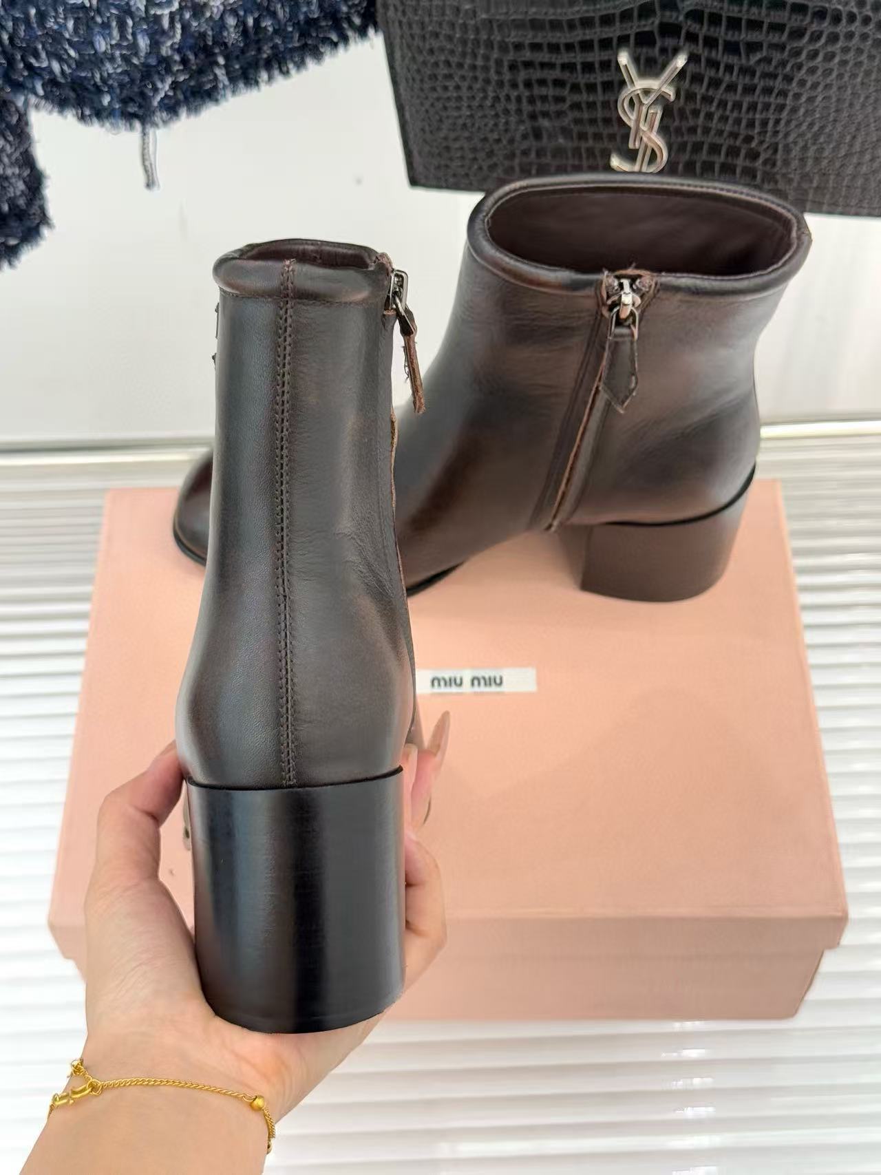 M1UM1U 高品質シンプルラムスキンローヒールアンクルブーツ【50％割引+送料無料】