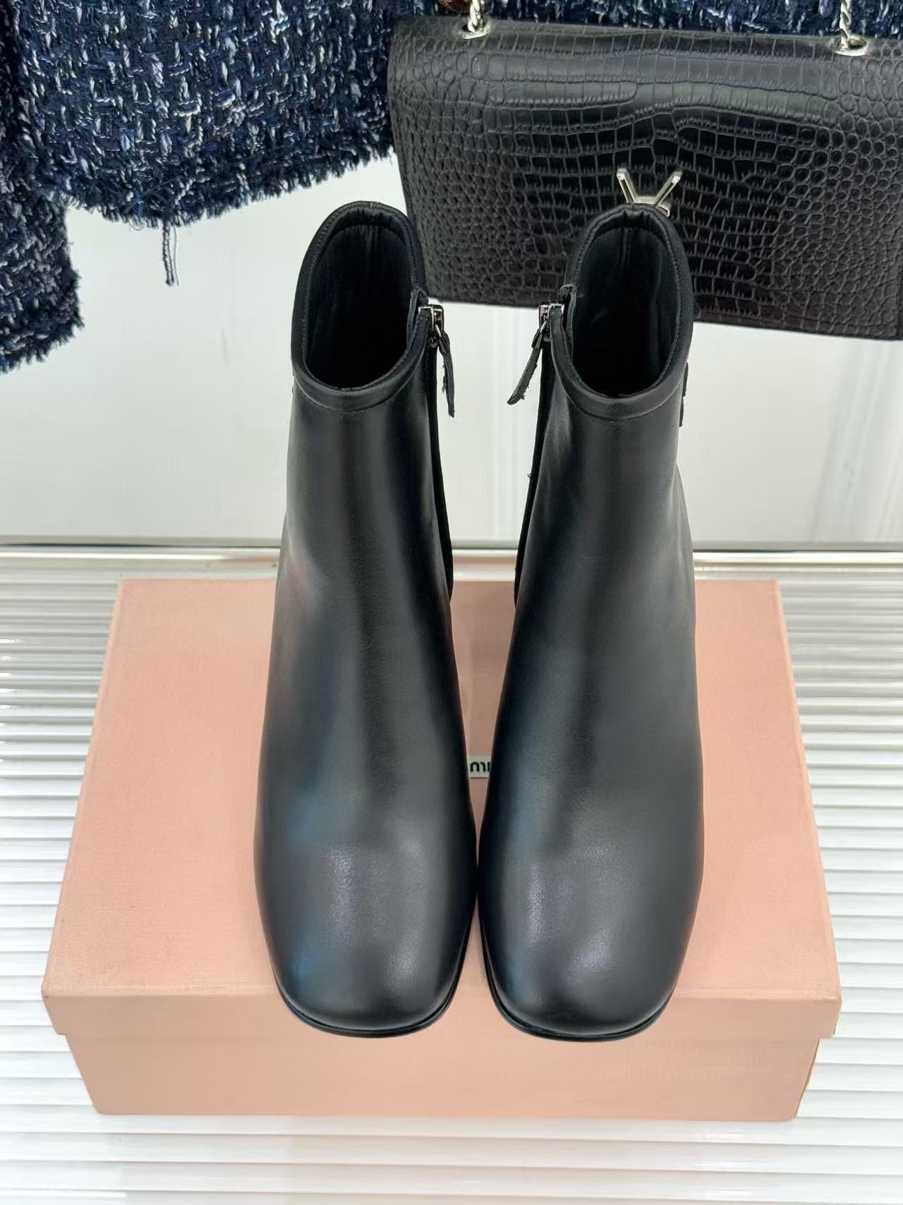 M1UM1U 高品質シンプルラムスキンローヒールアンクルブーツ【50％割引+送料無料】