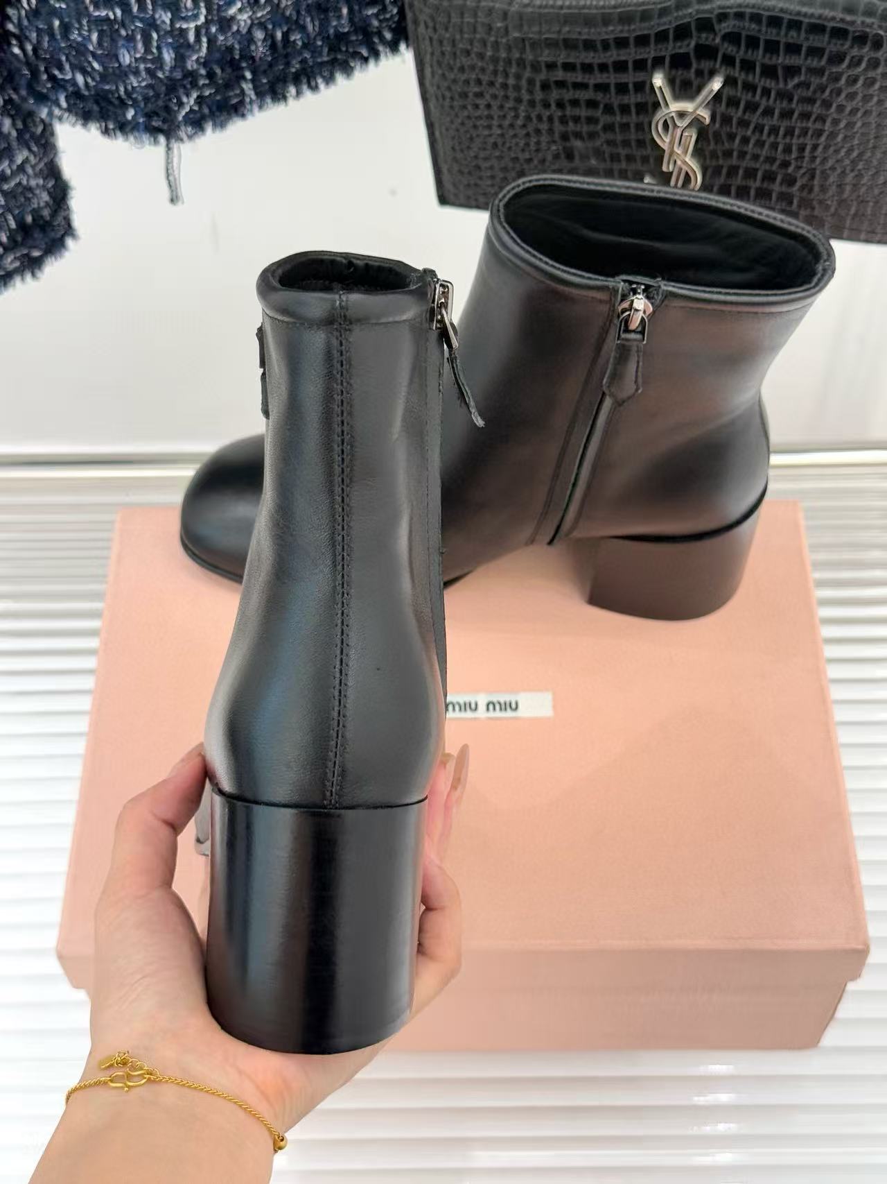 M1UM1U 高品質シンプルラムスキンローヒールアンクルブーツ【50％割引+送料無料】