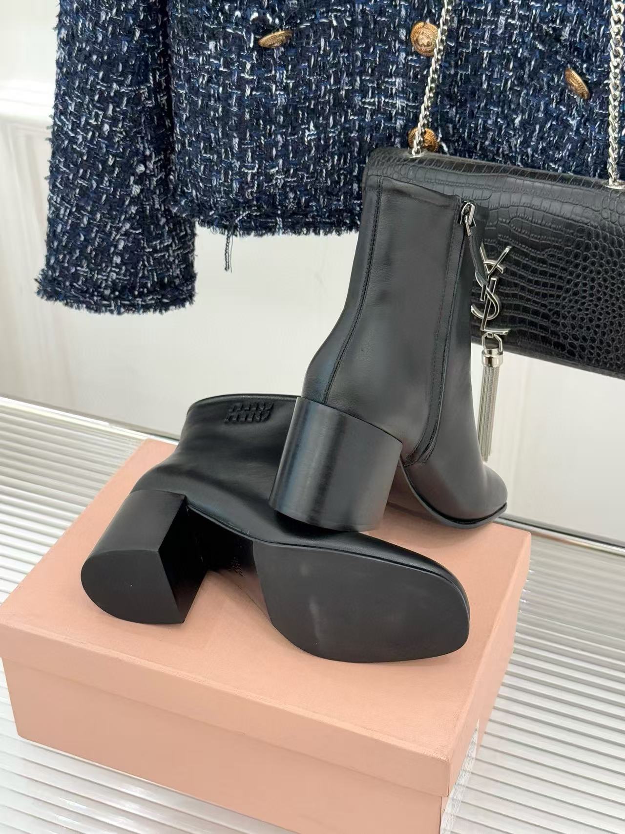 M1UM1U 高品質シンプルラムスキンローヒールアンクルブーツ【50％割引+送料無料】