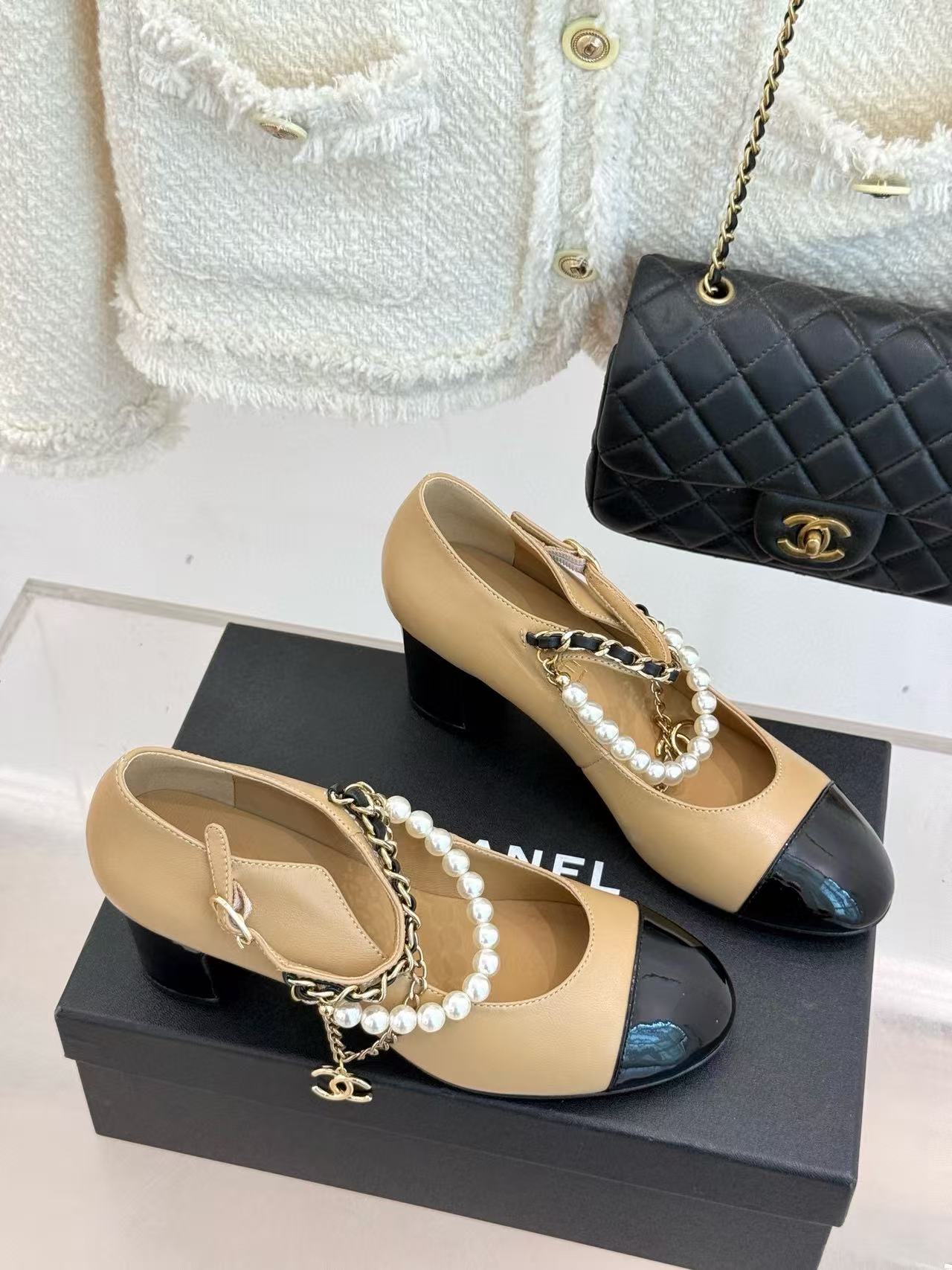 CHANE1 高品質パールチェーン ダブルC ローヒールシューズ【50％割引+送料無料】