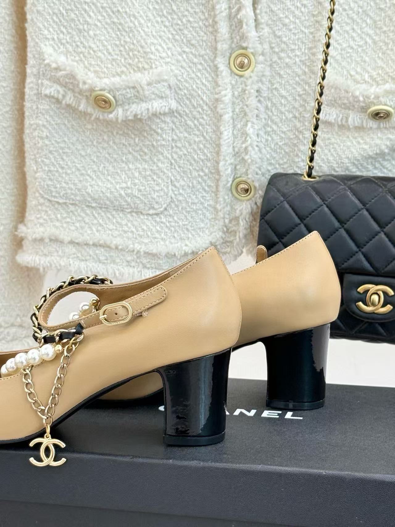 CHANE1 高品質パールチェーン ダブルC ローヒールシューズ【50％割引+送料無料】