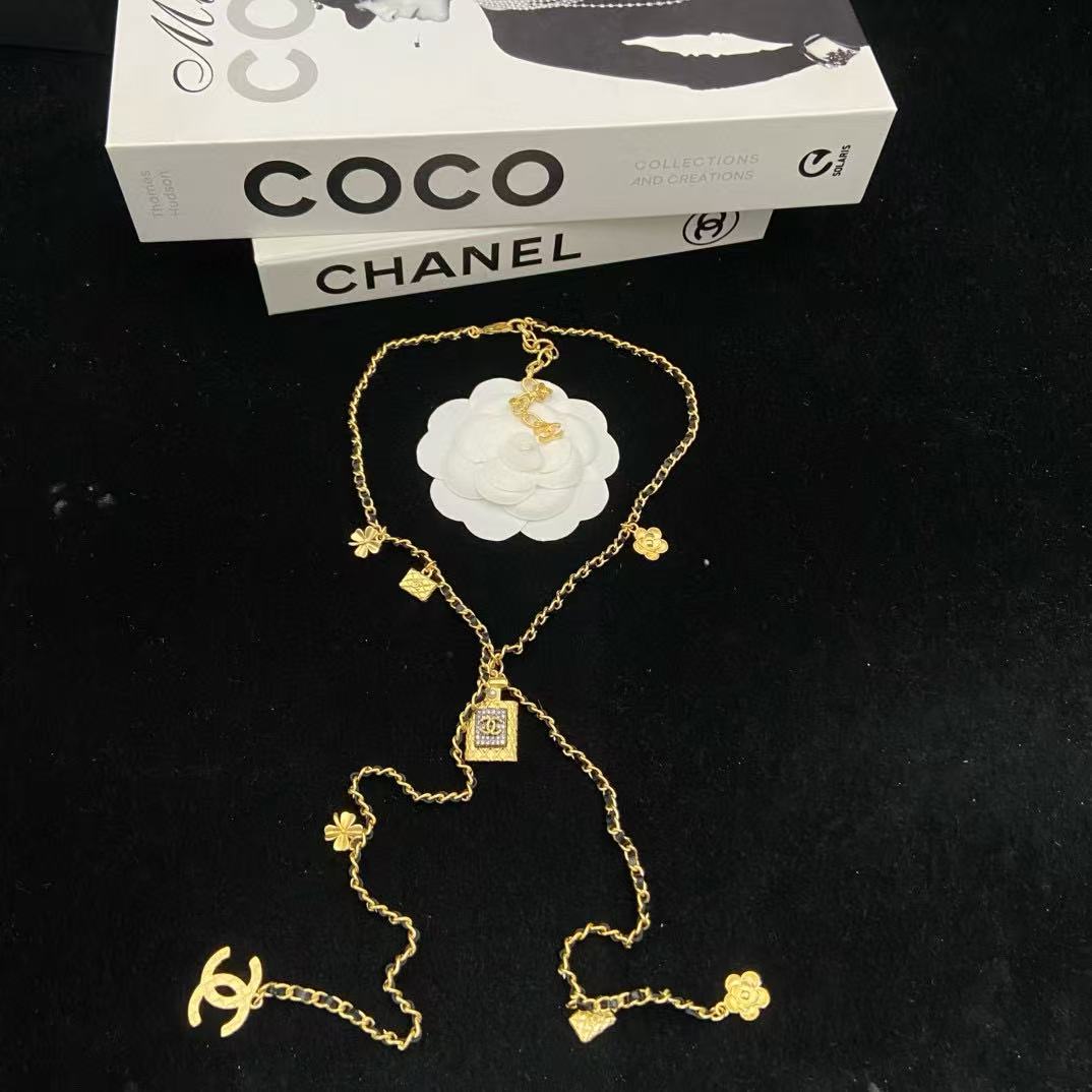 CHANE1ダブルCの香水瓶セーターチェーン【50％割引+送料無料】