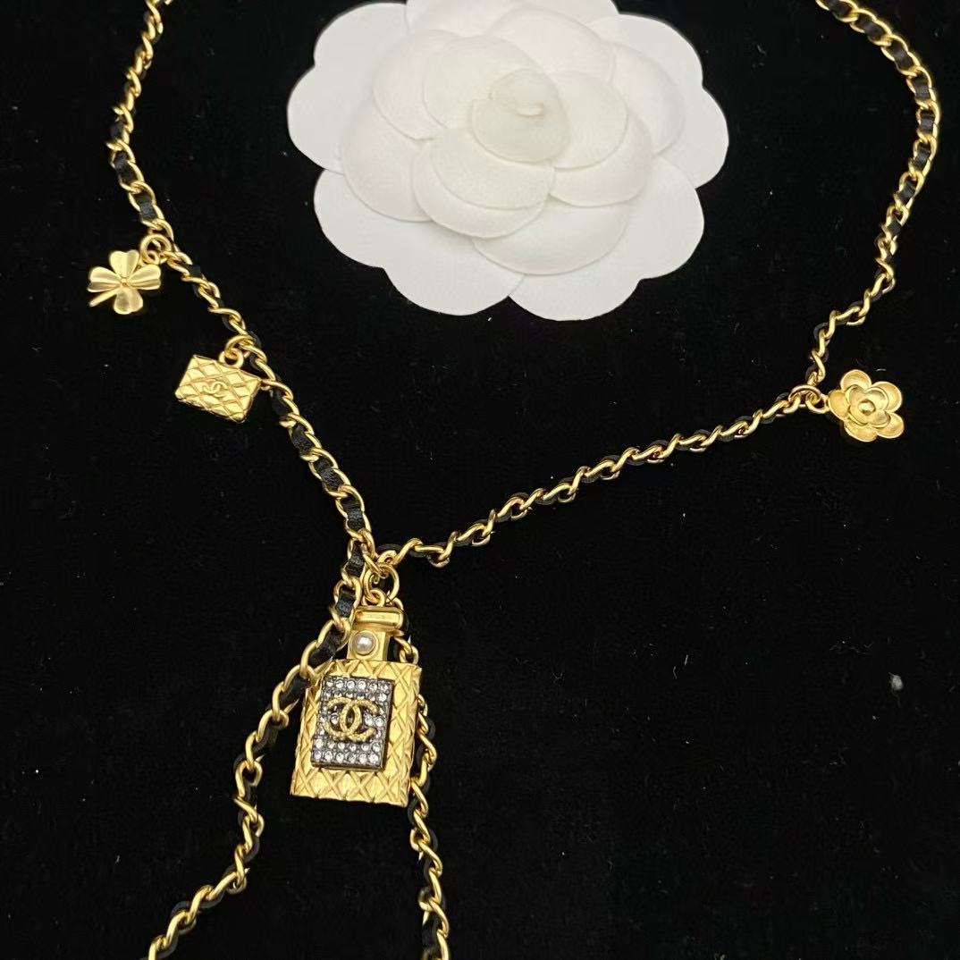 CHANE1ダブルCの香水瓶セーターチェーン【50％割引+送料無料】