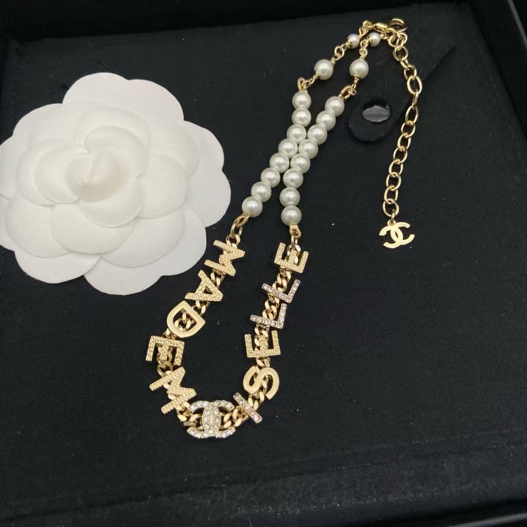 CHANE1 ダブルCレターパールネックレス【50％割引+送料無料】